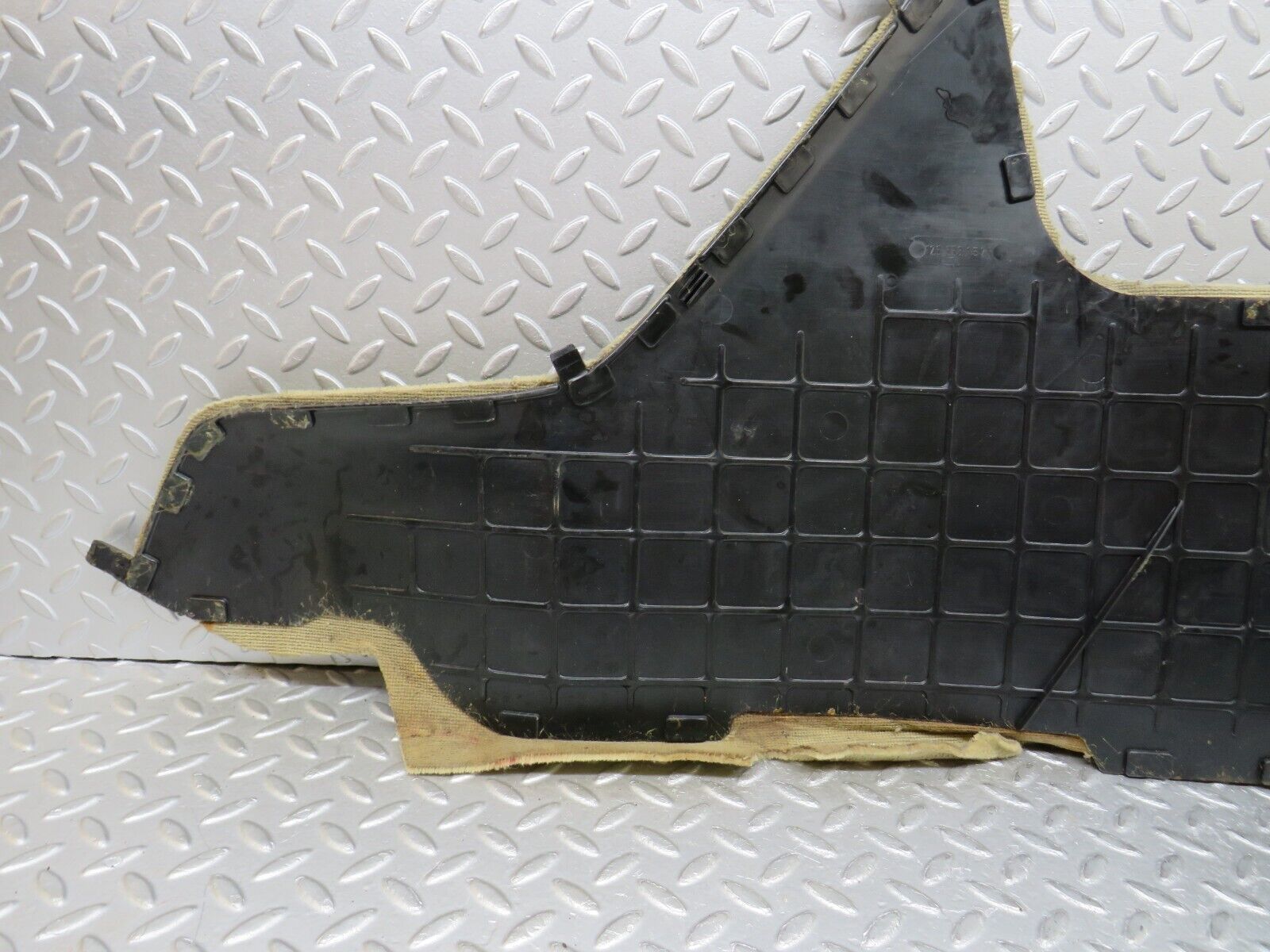 37075 Mercedes-Benz C126 420SEC Coupe Centre Console Carpet Left 1266831525