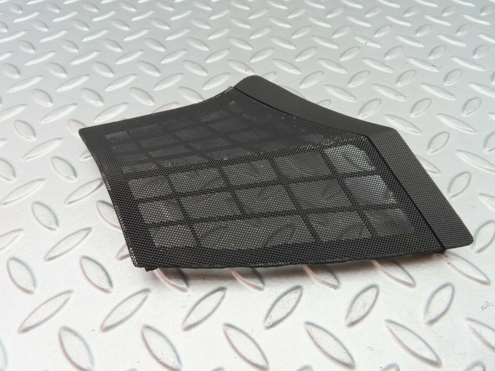 7121 Mercedes-Benz S124 E220 Wagon Dashboard Speaker Cover Grill Right