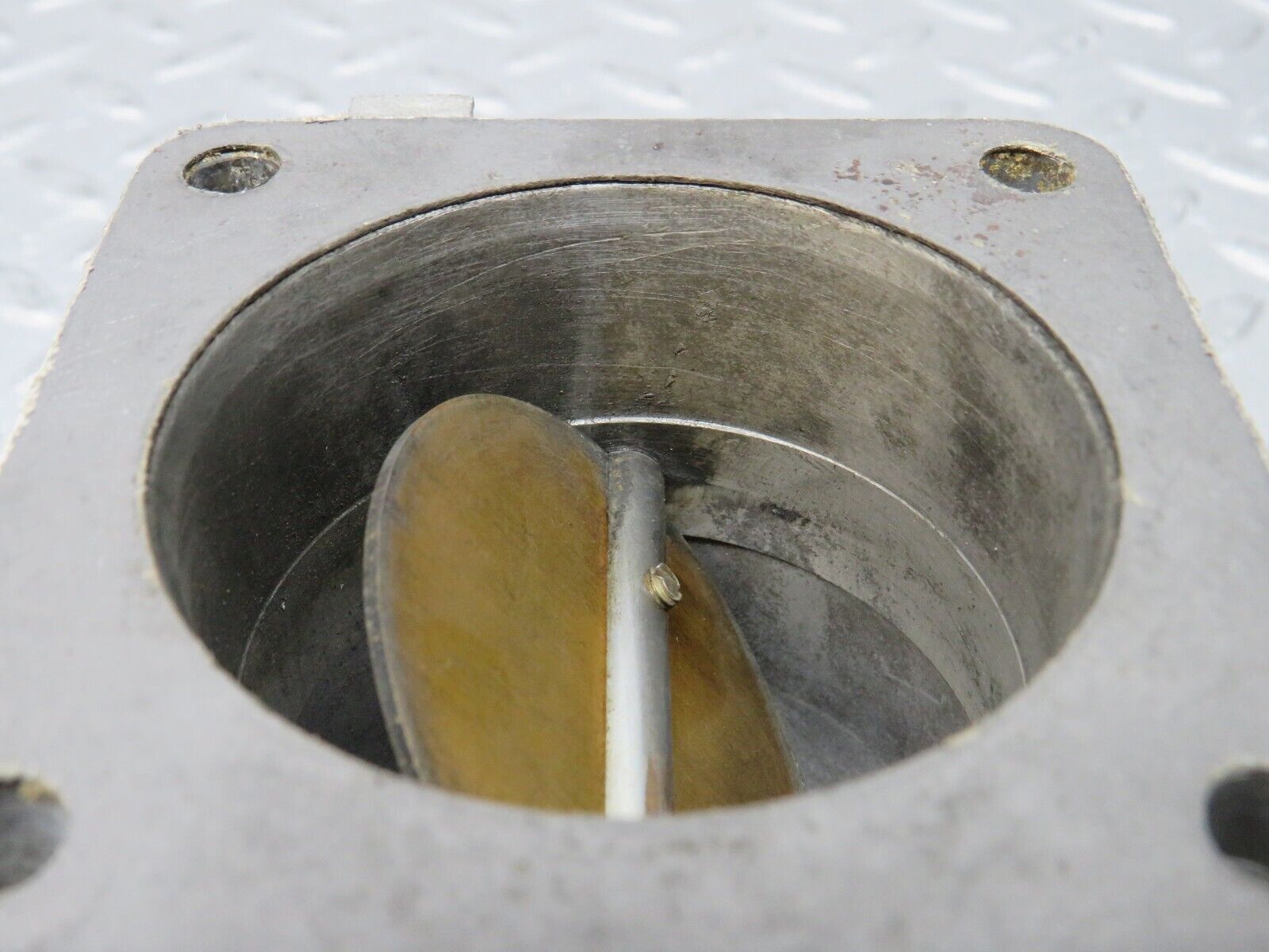 37575 Mercedes-Benz W109 300SEL Throttle Body Valve