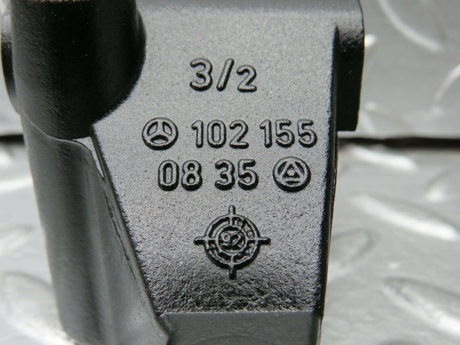 23128 Mercedes-Benz C123 230CE Coupe Alternator Generator Support 1021550835 1021550735