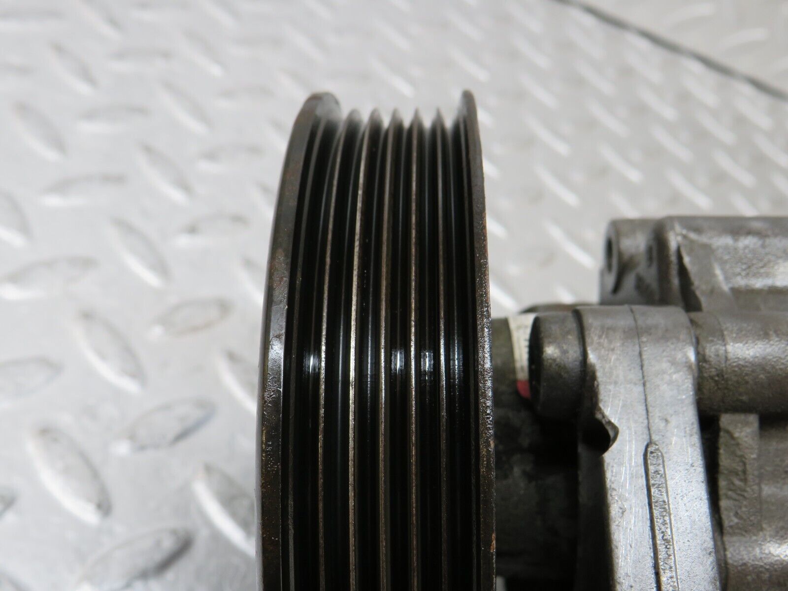 34946 Mercedes-Benz W210 320E Power Steering Pump Luk 0024662401