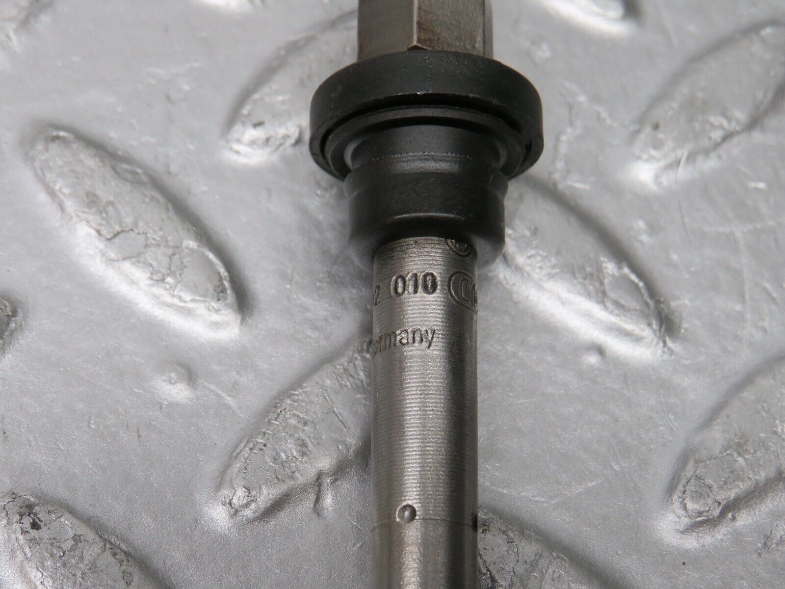 32707 Mercedes-Benz S124 300TE Wagon Fuel Injector Bosch 0437502010