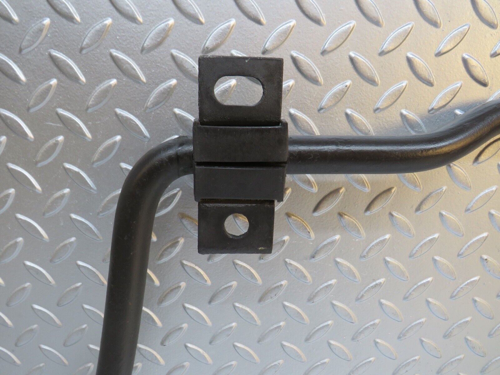 0383 Mercedes-Benz W108 280SE Torsion Bar 1083230965