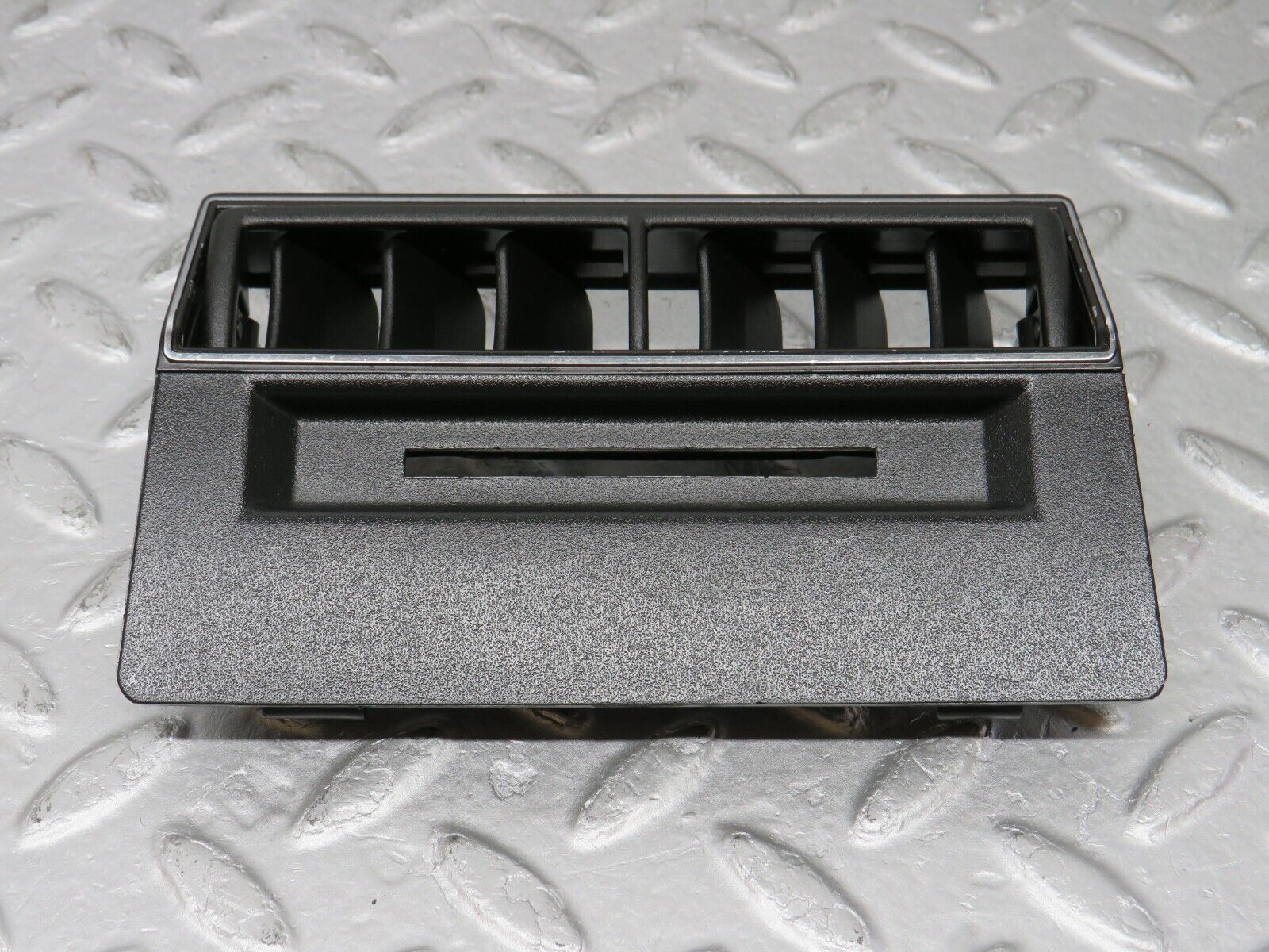 36187 Mercedes-Benz W126 420SE Centre Console Air Vent 1268300013