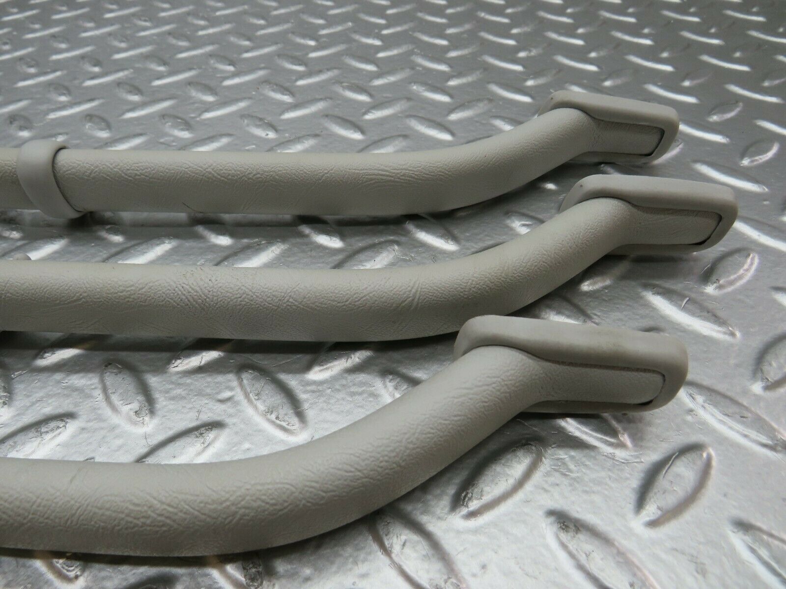 24195 Mercedes-Benz S124 220TE Wagon Interior Roof Grab Handle Set Grey