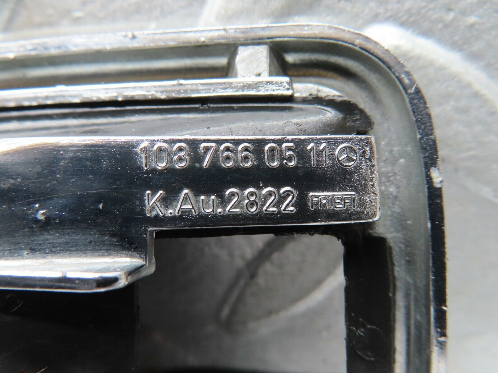 19162 Mercedes-Benz W123 300D Chrome Frame For Door Opener Left 1087660511