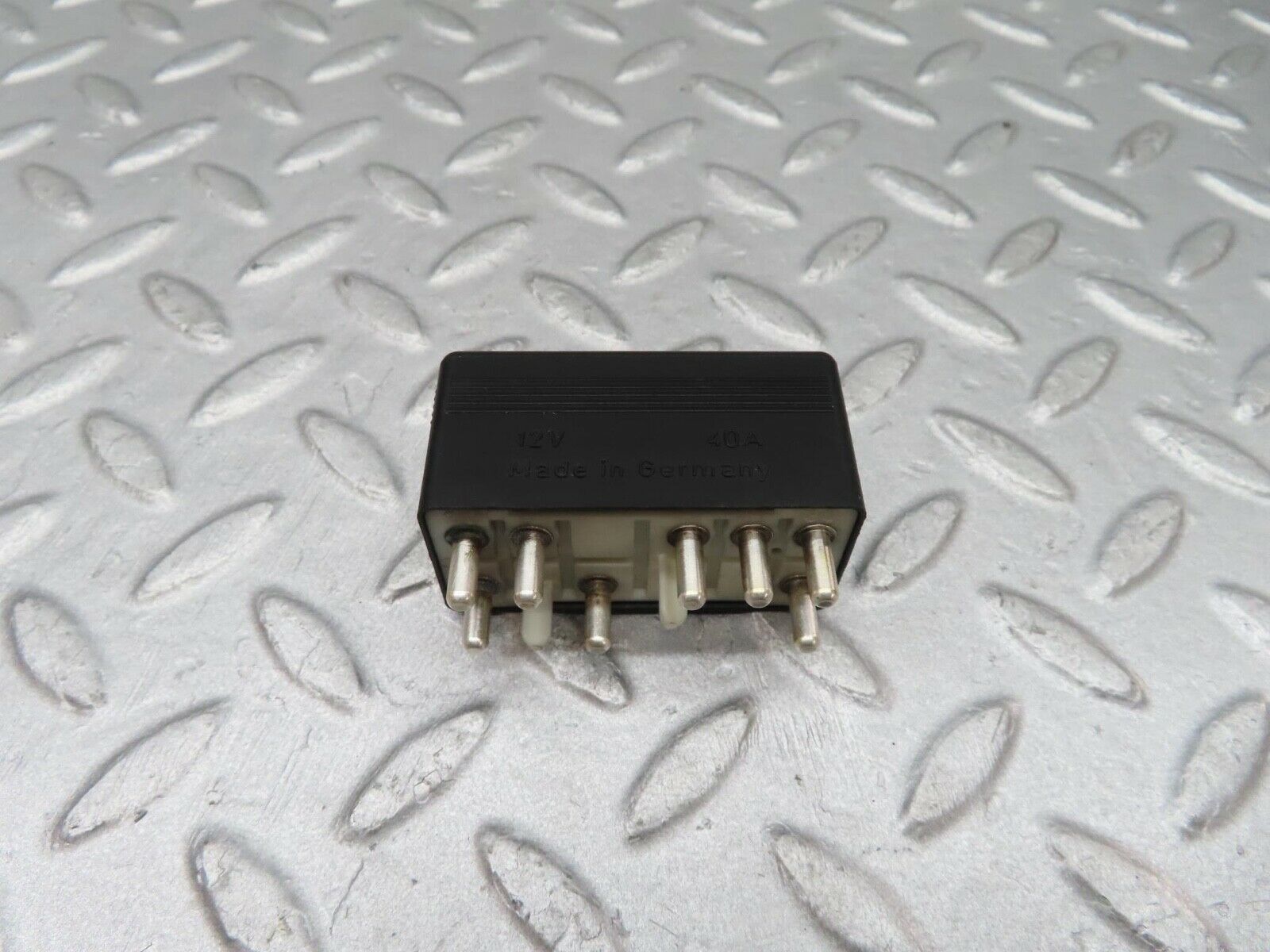 11946 Mercedes-Benz R129 300SL Coupe Engine Auxiliary Fan Relay 0015428219