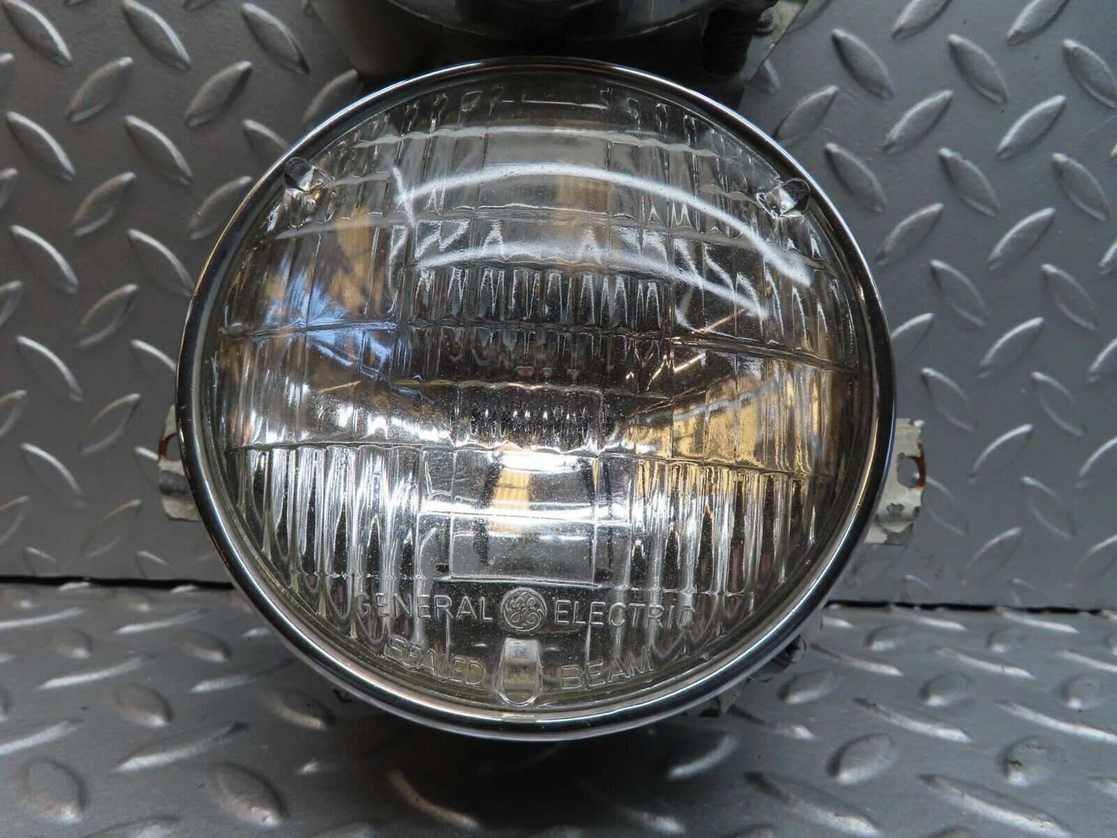 12655 Mercedes-Benz W111 220SE Headlight Left/Right 0302350004