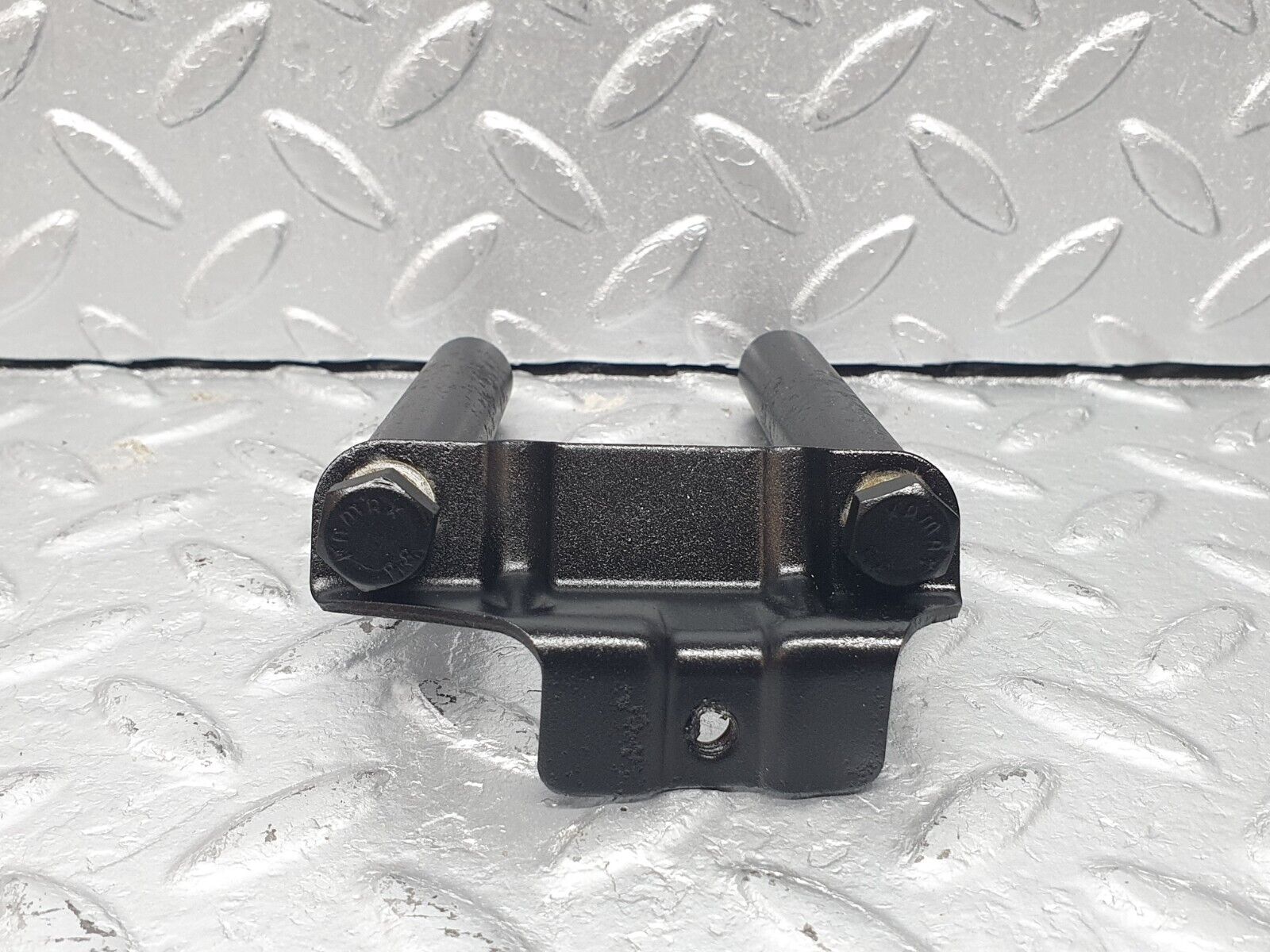 40735 Mercedes-Benz W123 300D Power Steering Hose Pipe Bracket