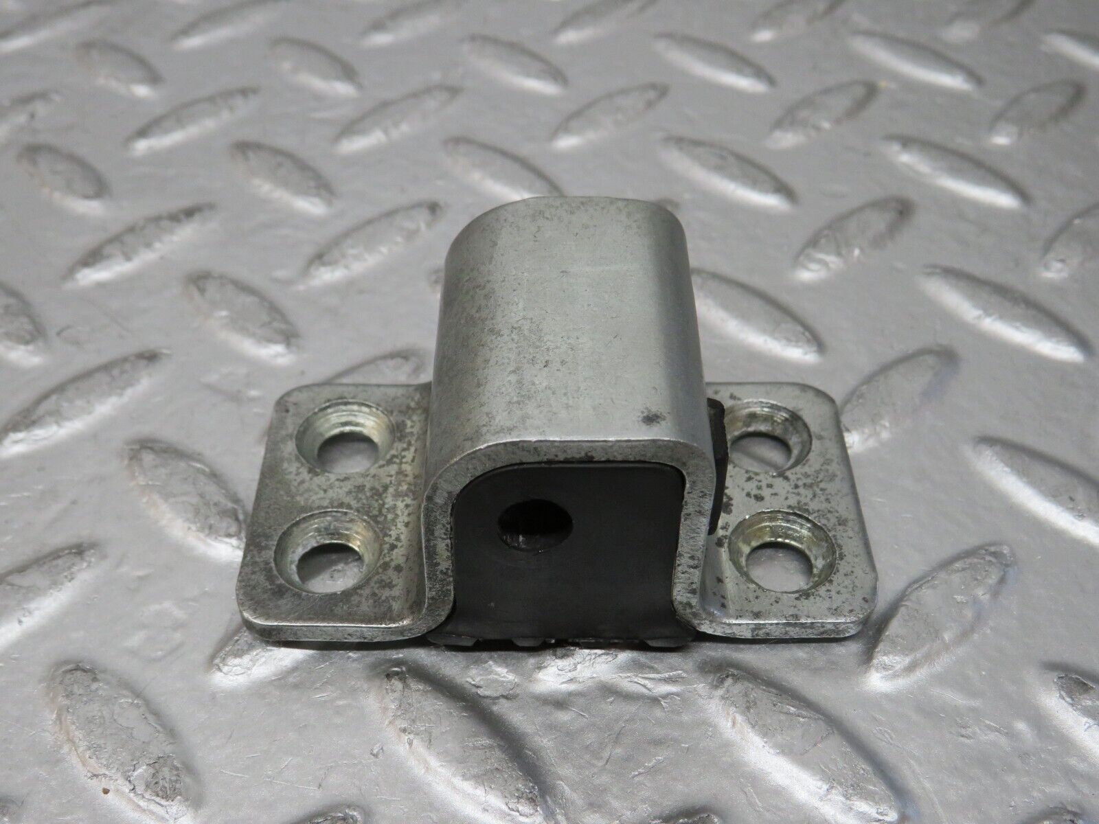 26806 Mercedes-Benz W123 240D Door Lock Latch Front Left Side