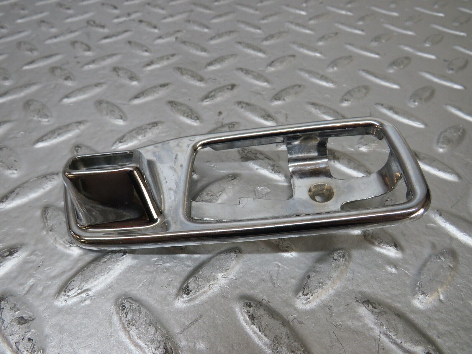 26074 Mercedes-Benz W116 450SE Chrome Frame For Door Handle Right 1167660112