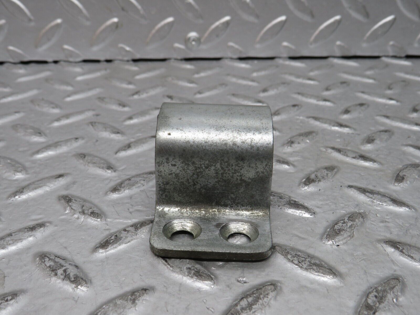 28307 Mercedes-Benz S123 240D Wagon Door Lock Latch Left