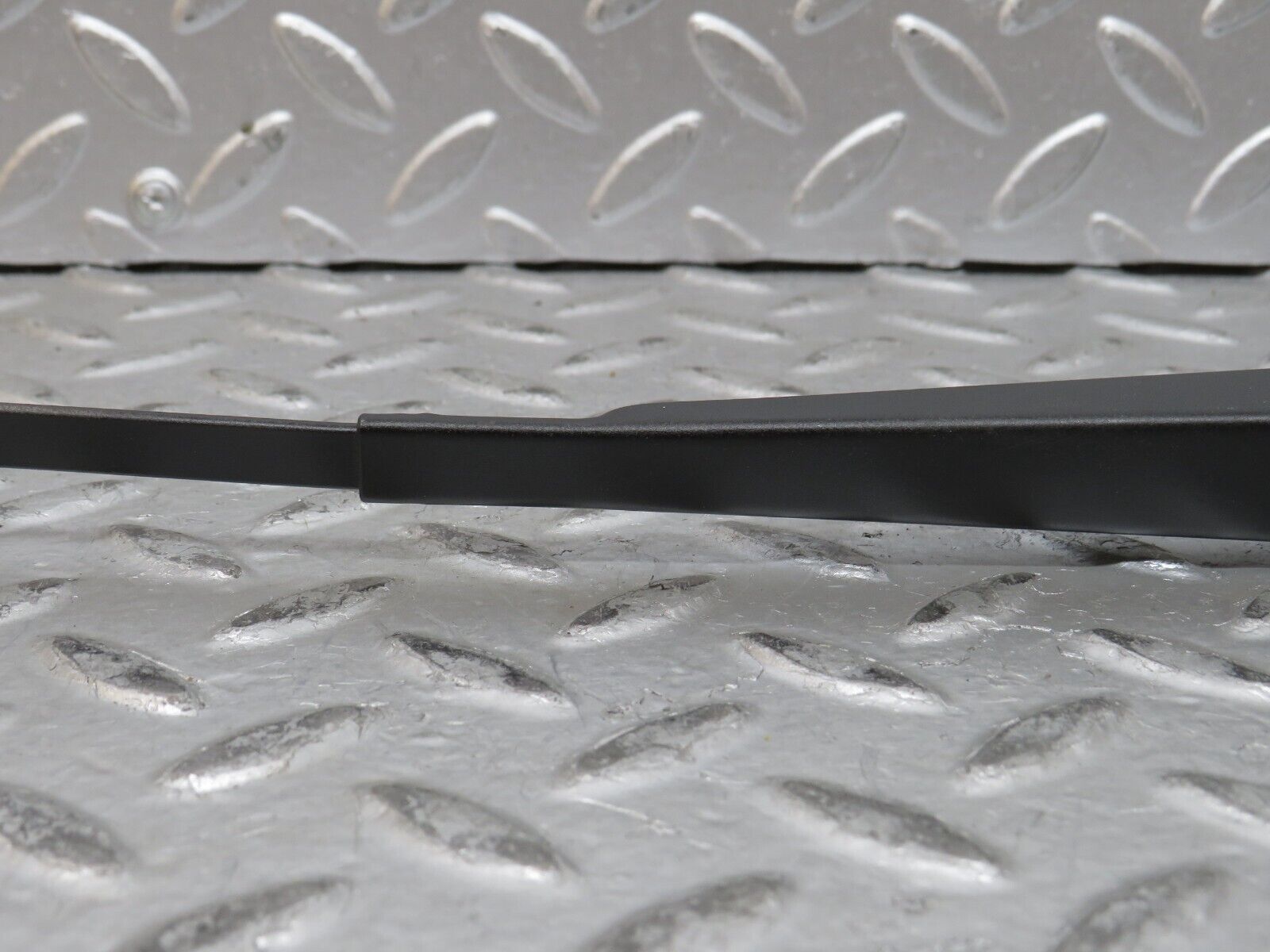 28381 Mercedes-Benz S123 240D Wagon Left Wiper Arm Bosch 3399990553