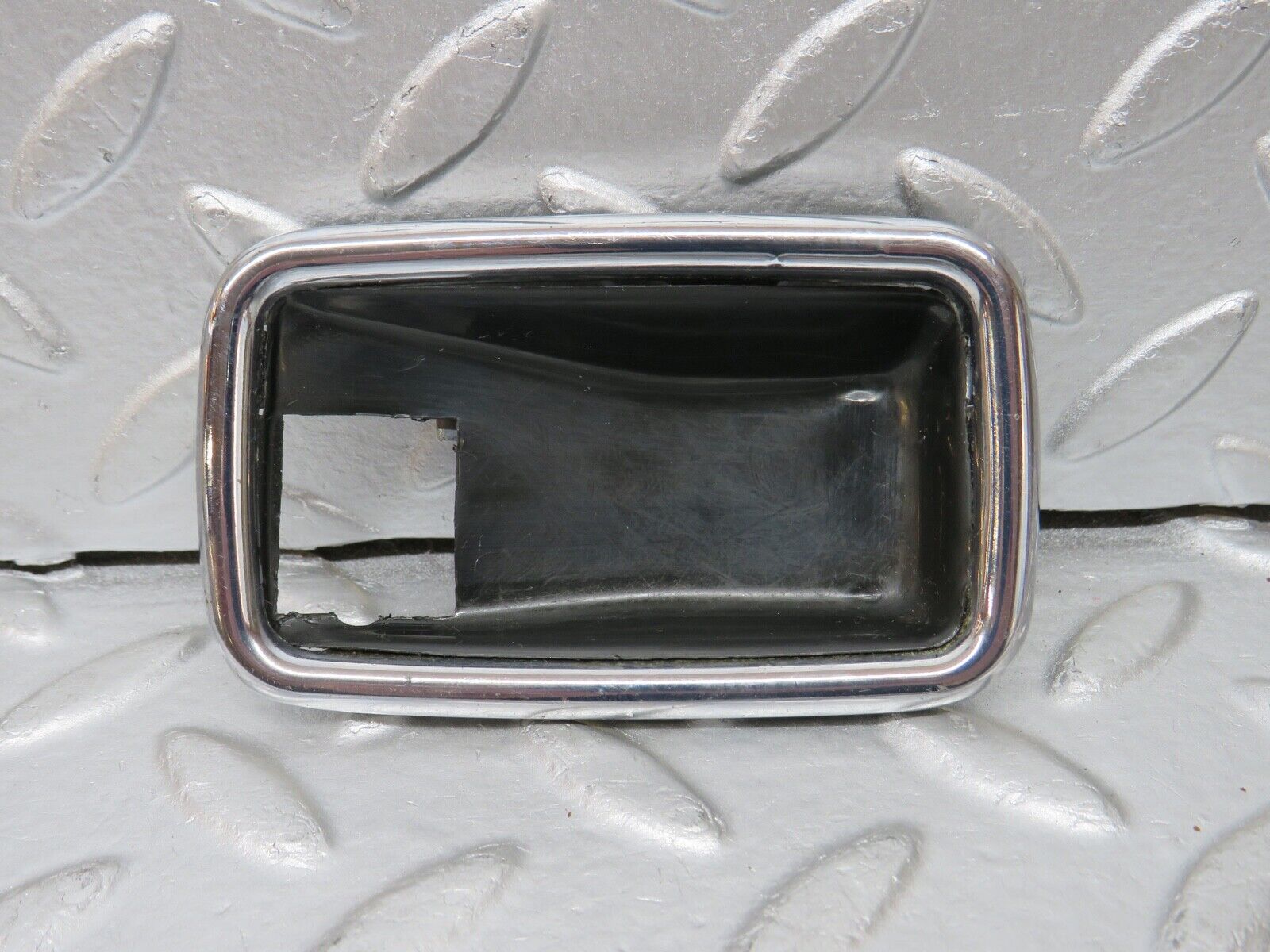 31006 Mercedes-Benz W123 230E Chrome Frame For Door Opener Left 1087660511