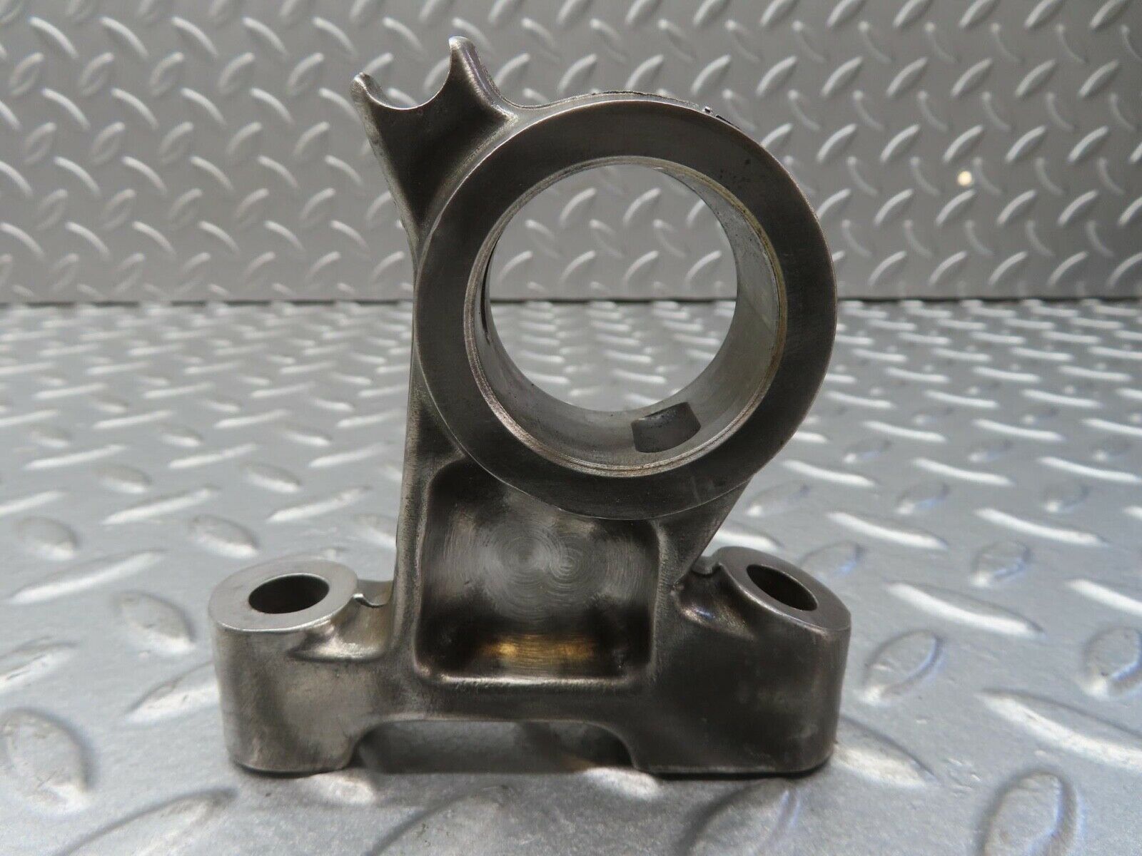 13353 Mercedes-Benz C107 350SLC Coupe Camshaft Tower Bearing