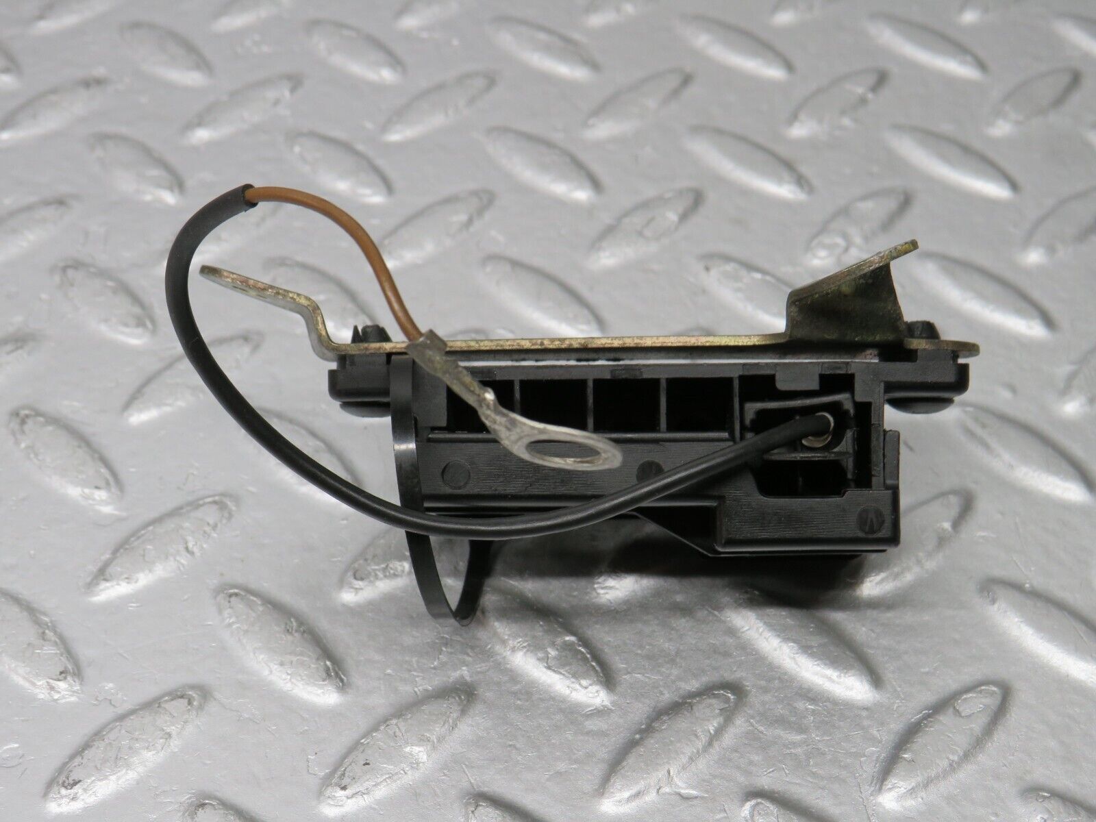 38946 Mercedes-Benz W201 190E 2.6L Diagnostic Connector With Bracket 1265459740