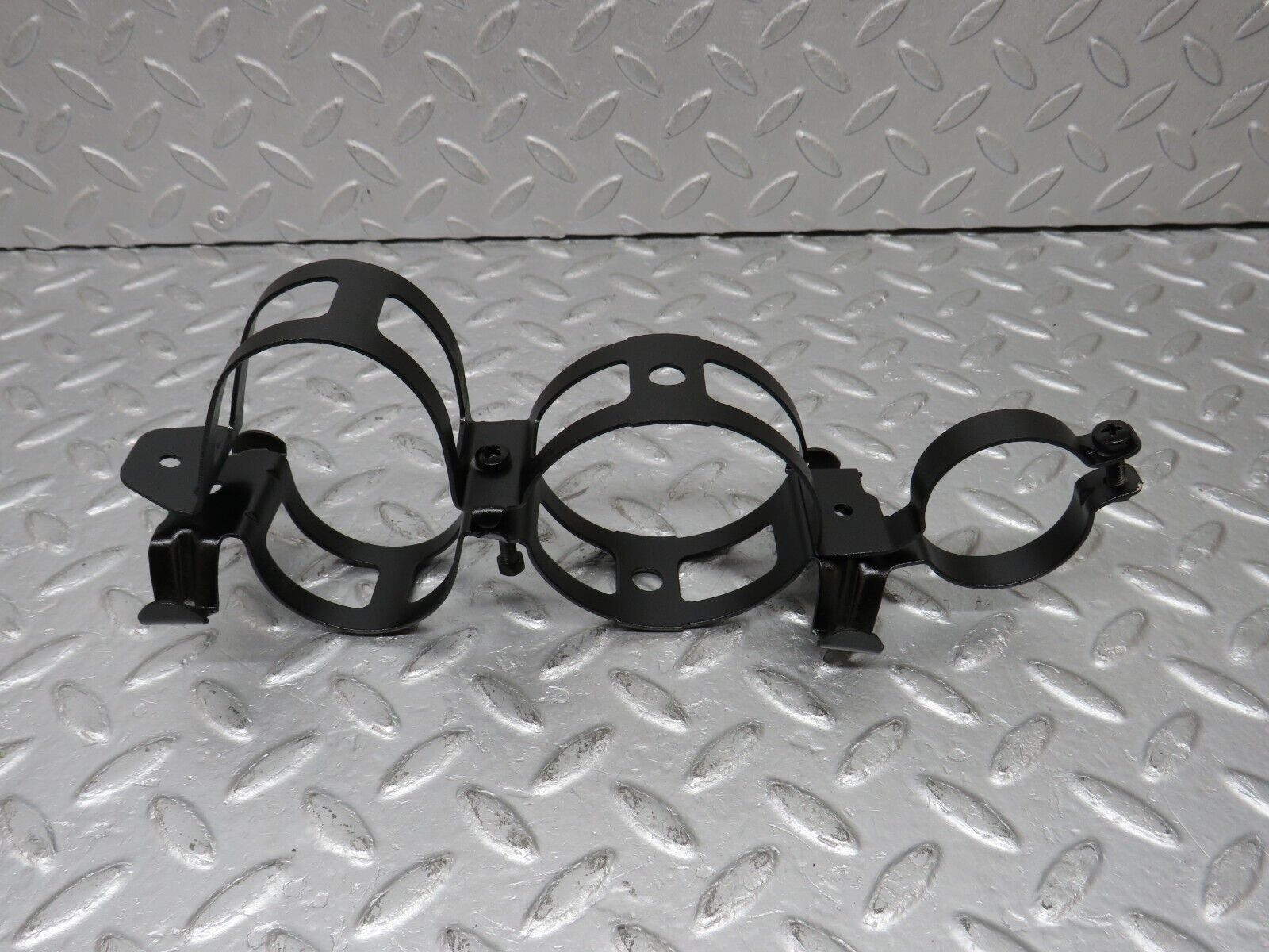 38928 Mercedes-Benz W201 190E 2.6L Fuel Pump Fuel Filter Holder Bracket