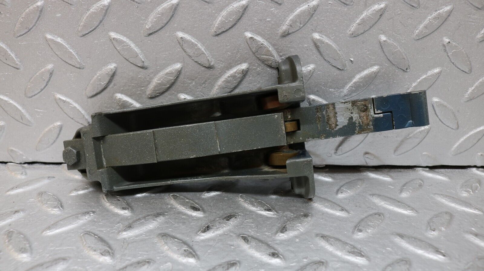 37274 Mercedes-Benz W109 300SEL Door Safety Check Strap 1087330027