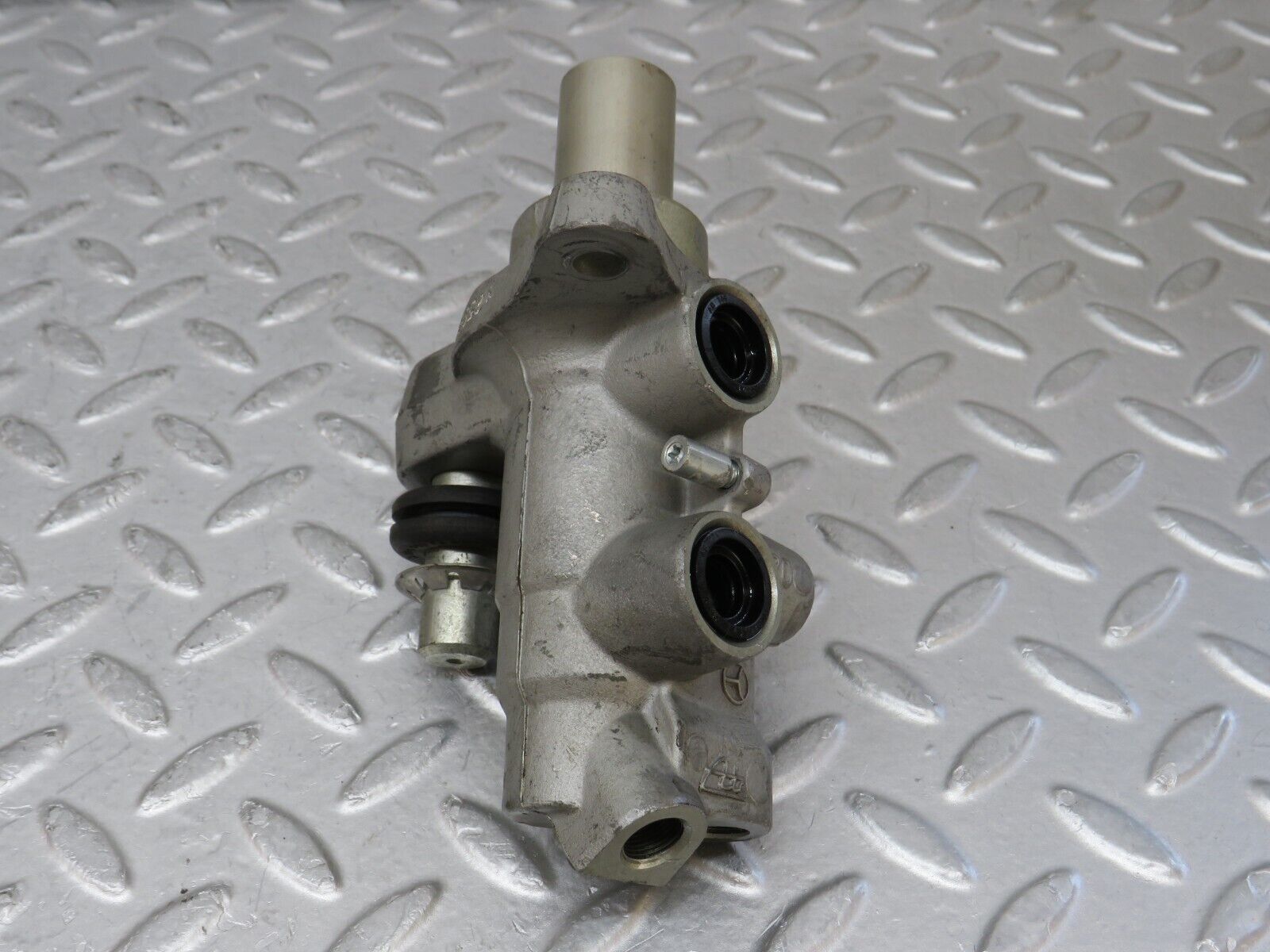 35188 Mercedes-Benz W221 Brake Master Cylinder ATE
