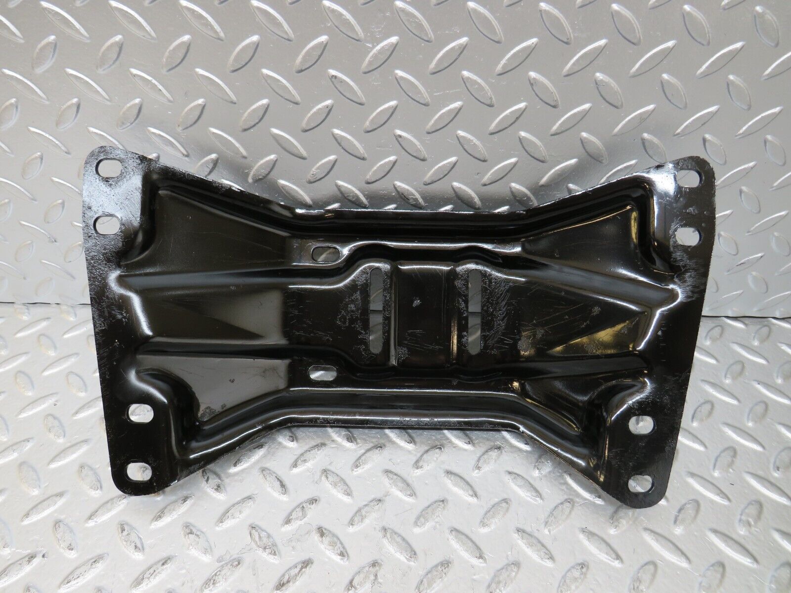 26124 Mercedes-Benz W116 450SE Gearbox Mount Bracket