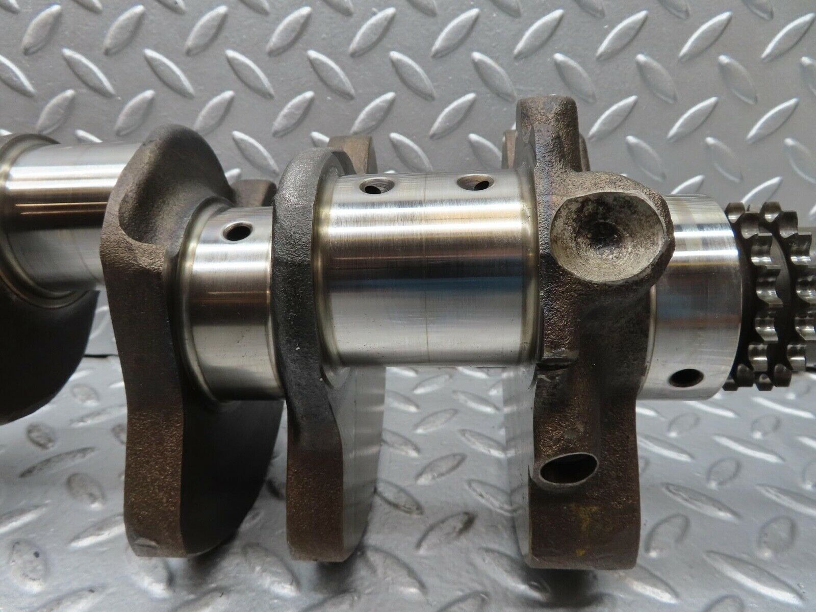 16531 Mercedes-Benz C107 350SLC Coupe Crankshaft