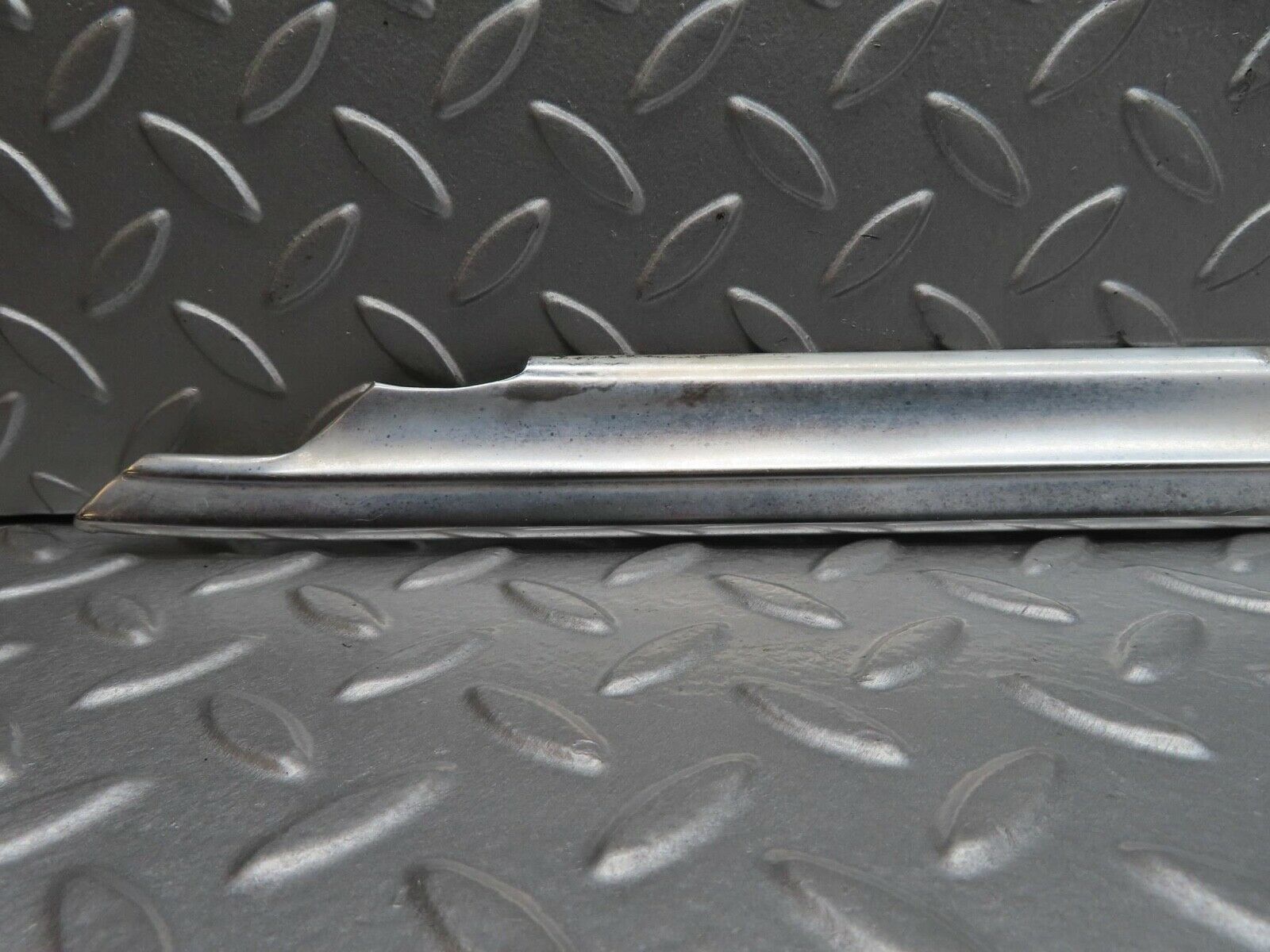 13030 Mercedes-Benz W111 220S Front Left Door Chrome Moulding Trim