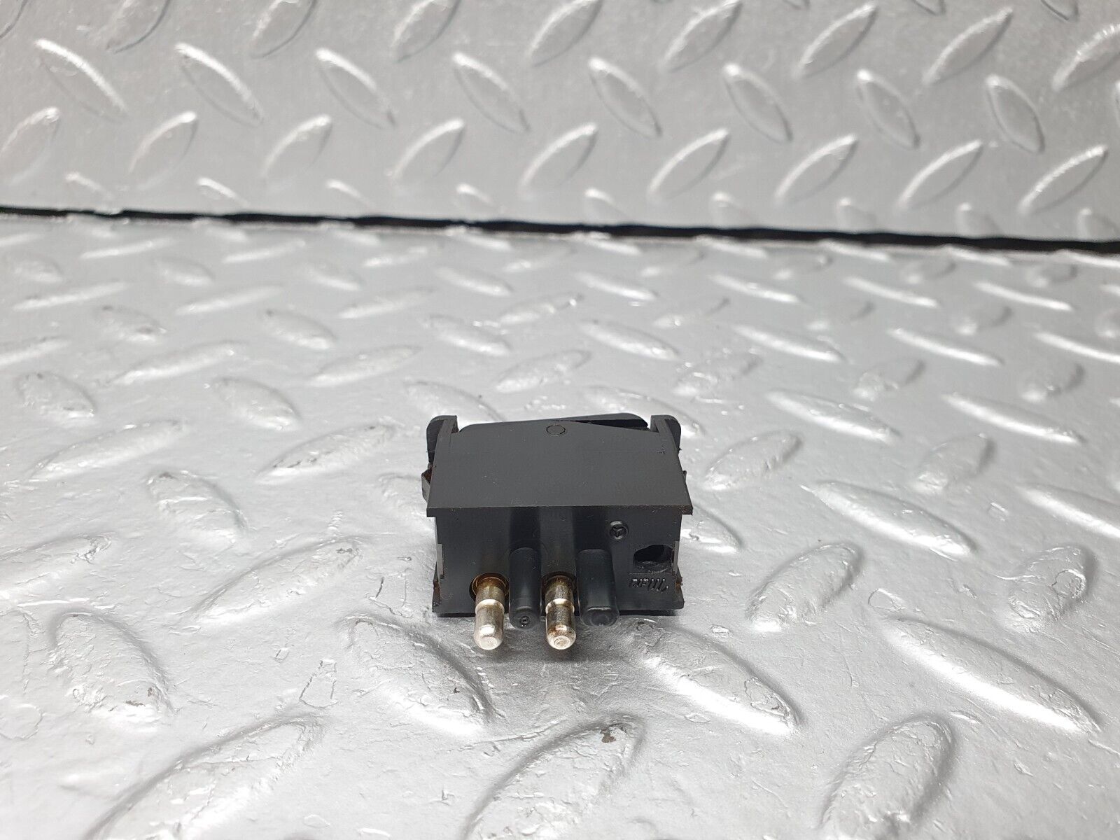 40766 Mercedes-Benz W123 300D Interior Light Switch 0008205910