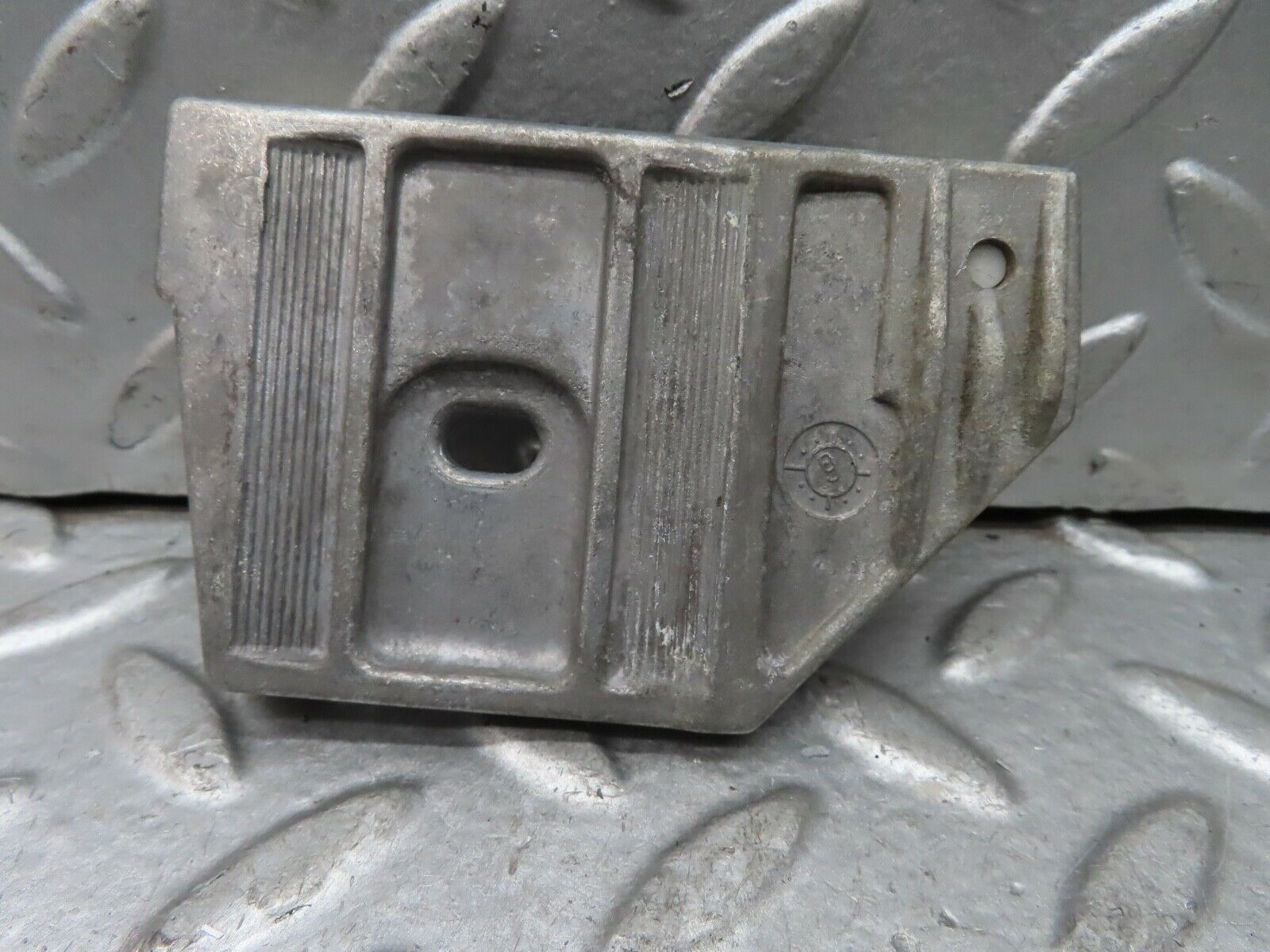 19630 Mercedes-Benz C140 CL420 Coupe Door Window Guide Bracket 1247250432