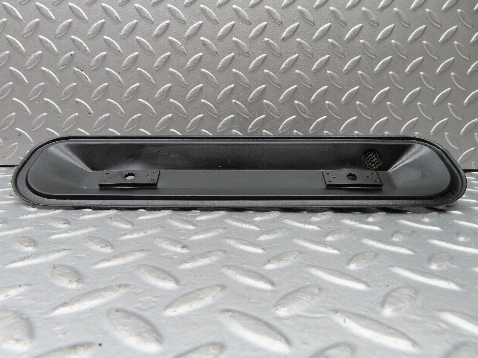 18542 Mercedes-Benz W136 170V Valve Cover