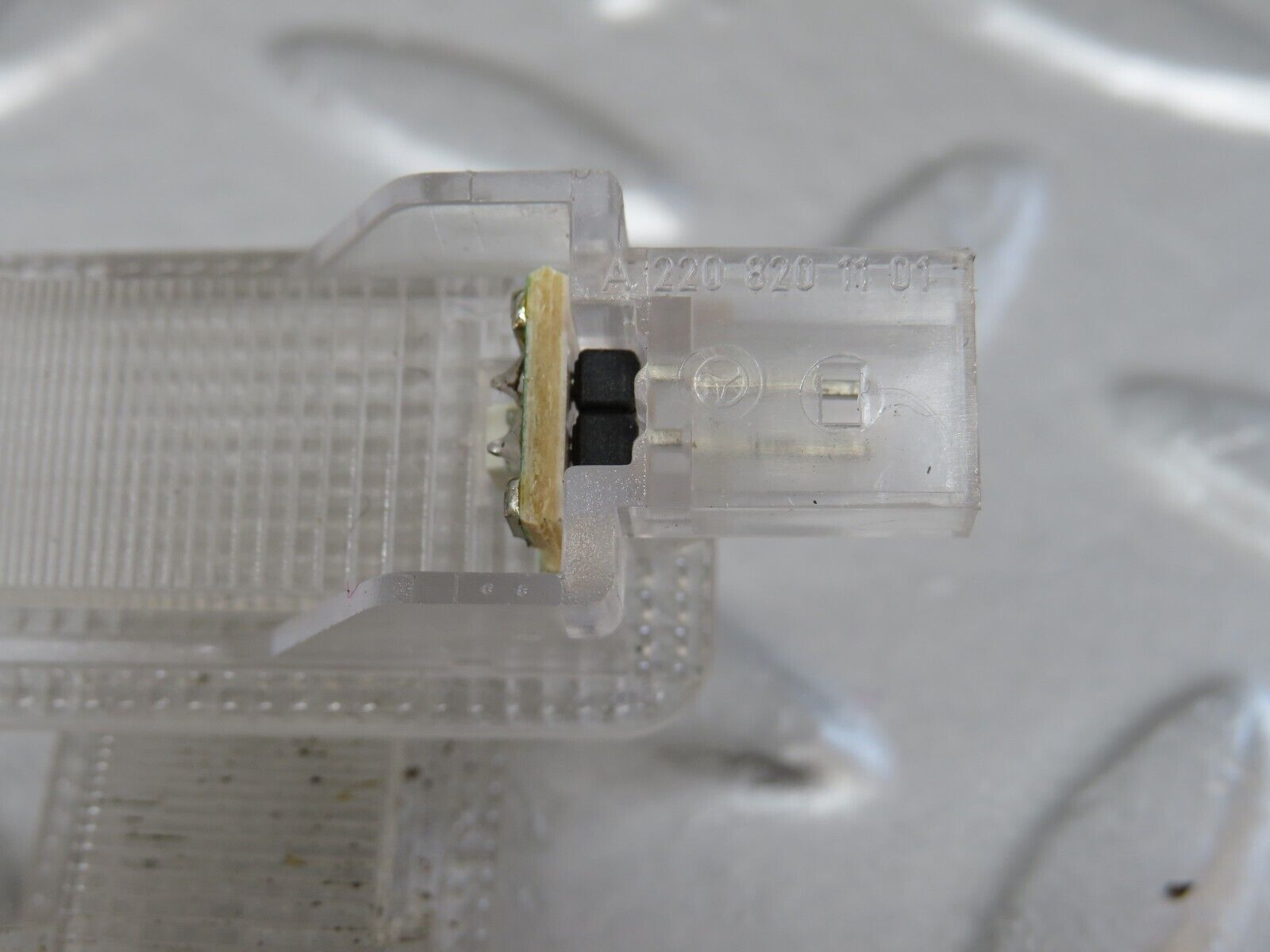 34885 Mercedes-Benz W210 320E Under Dash Light 2x 2208201101