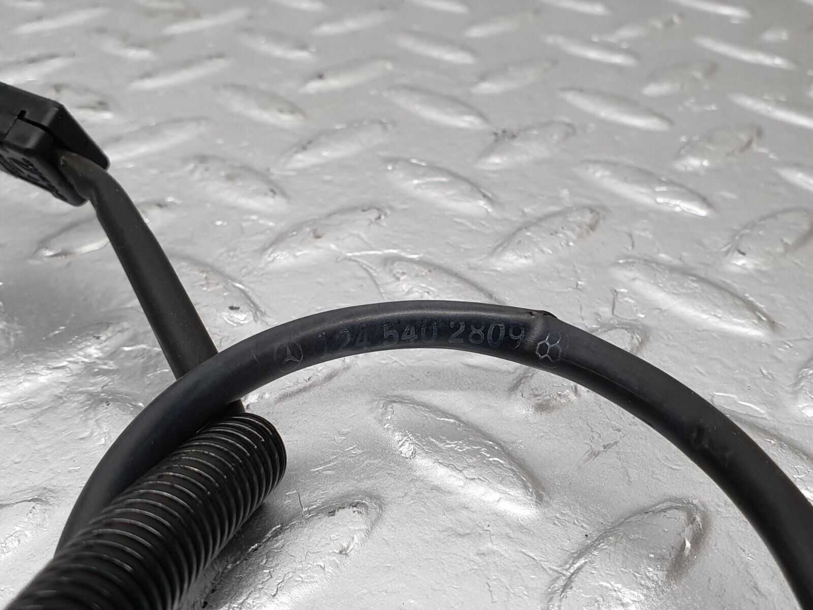 41587 Mercedes-Benz W124 200E Engine Cooling Fan Wire 1245402809