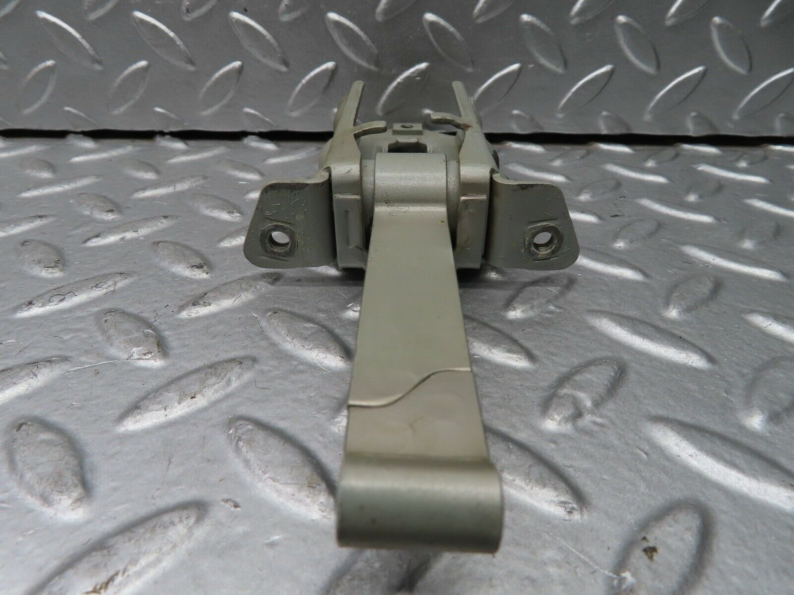 21515 Mercedes-Benz W126 300SE Door Safety Check Strap