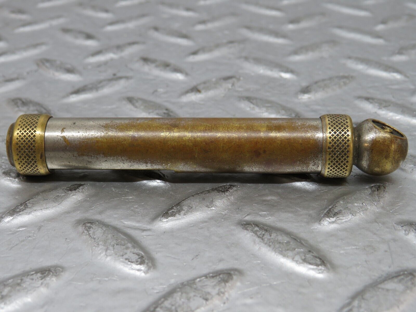 27021 Mercedes-Benz Tyre Pressure Gauge