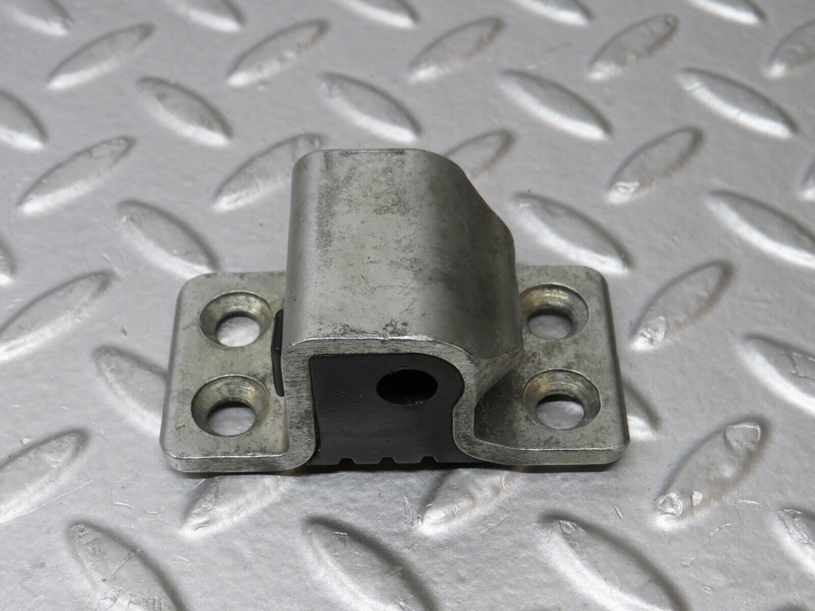 36129 Mercedes-Benz W126 420SE Door Lock Latch Right Side