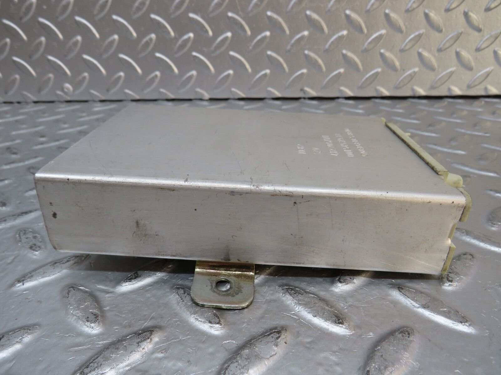 29840 Mercedes-Benz W123 230E Cruise Control Module Unit 0015457932