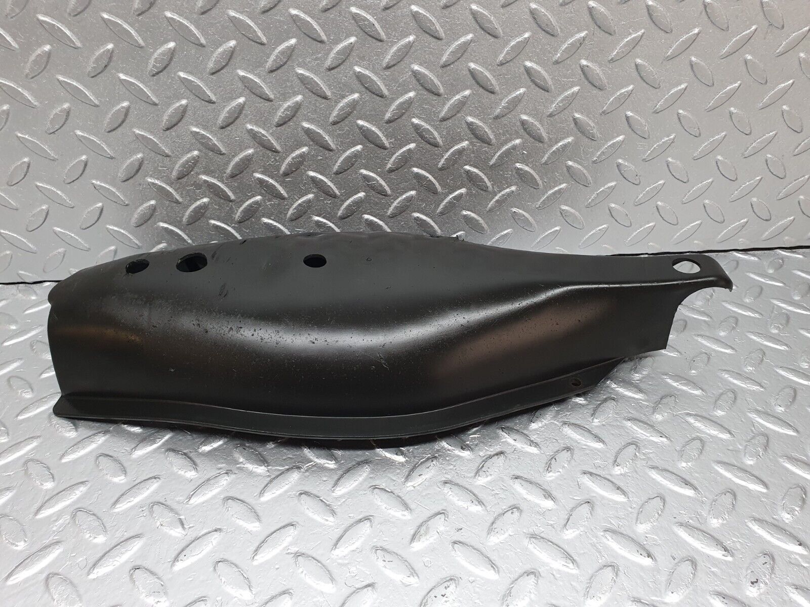 41584 Mercedes-Benz W124 200E Rear Control Arm Cover 1243520088