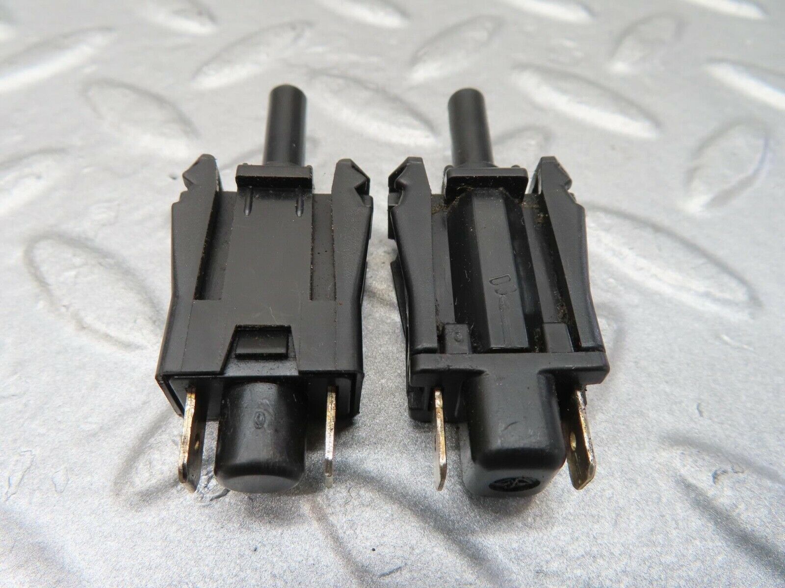 16101 Mercedes-Benz W123 280E Door Contact Switch Pair 0015458714