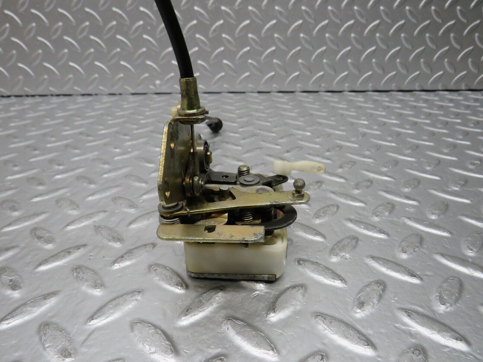 30103 Porsche 924 Left Door Lock Mechanism 92753705306 92853715303