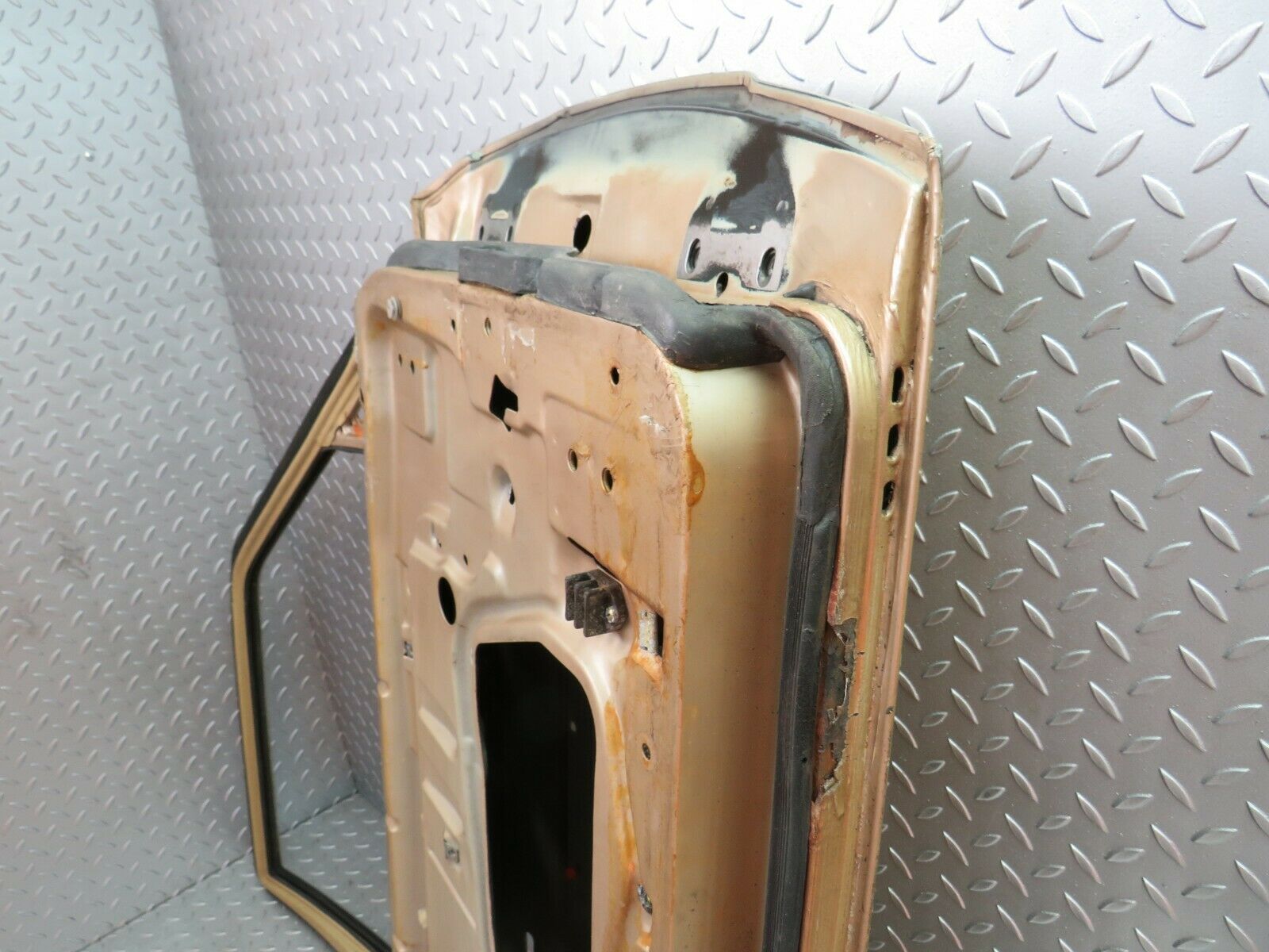 24104 Mercedes-Benz W123 280E Front Left Door