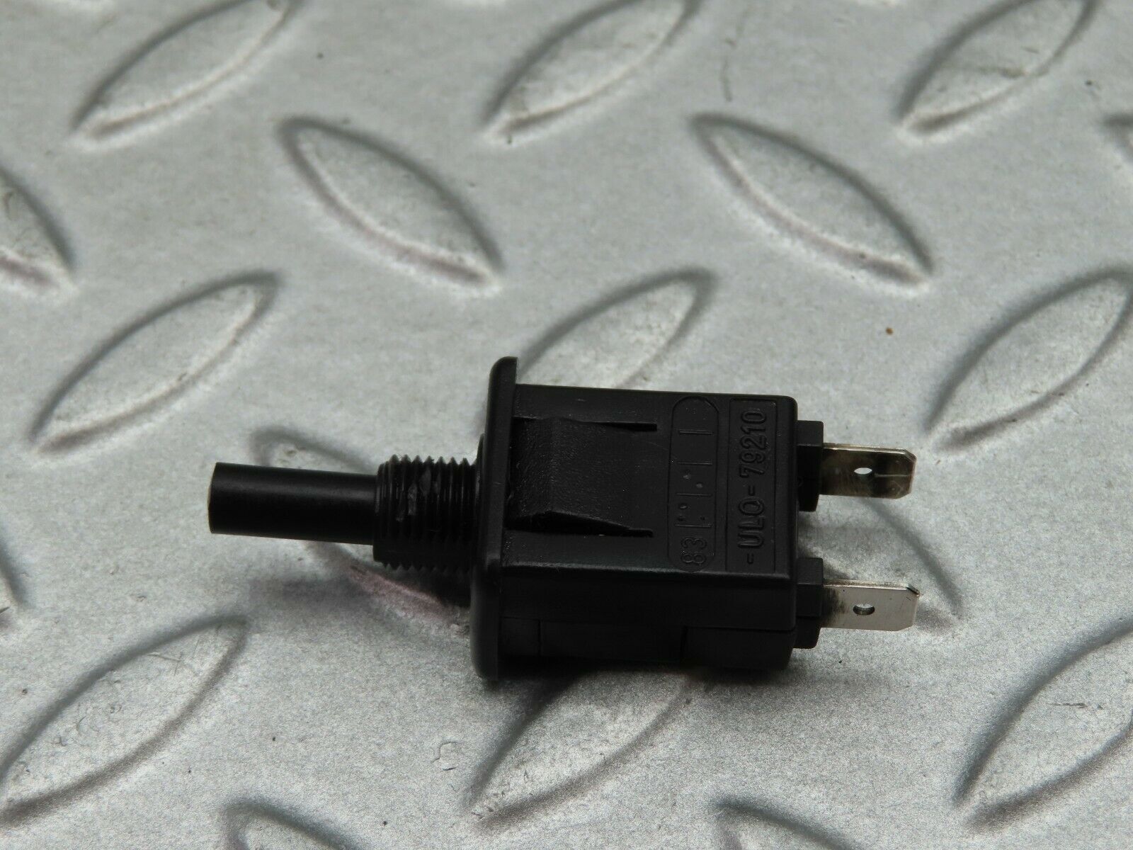 5759 Mercedes-Benz W123 200 Glove Box Light Switch 0008213252