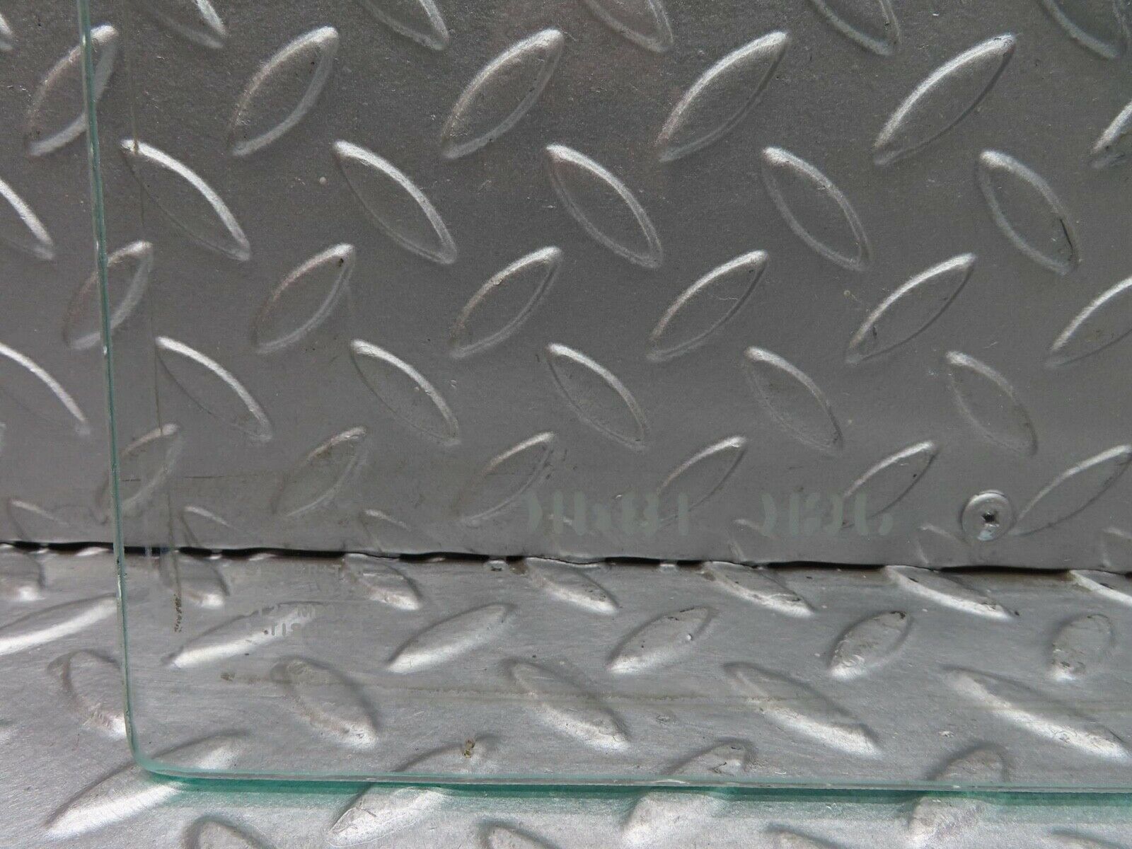 12387 Mercedes-Benz W108 280SE 3.5 Rear Right Quarter Window Glass