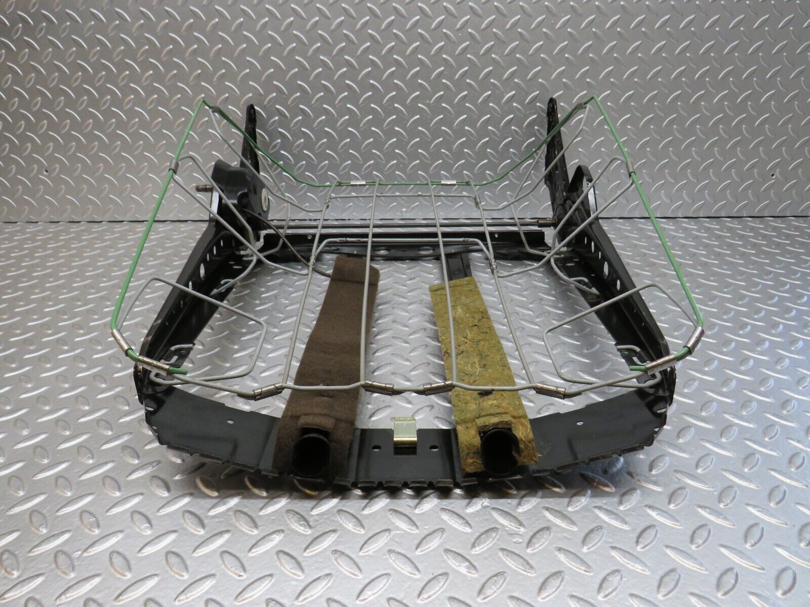 29499 Mercedes-Benz W124 230E Front Right Driver Seat Backrest