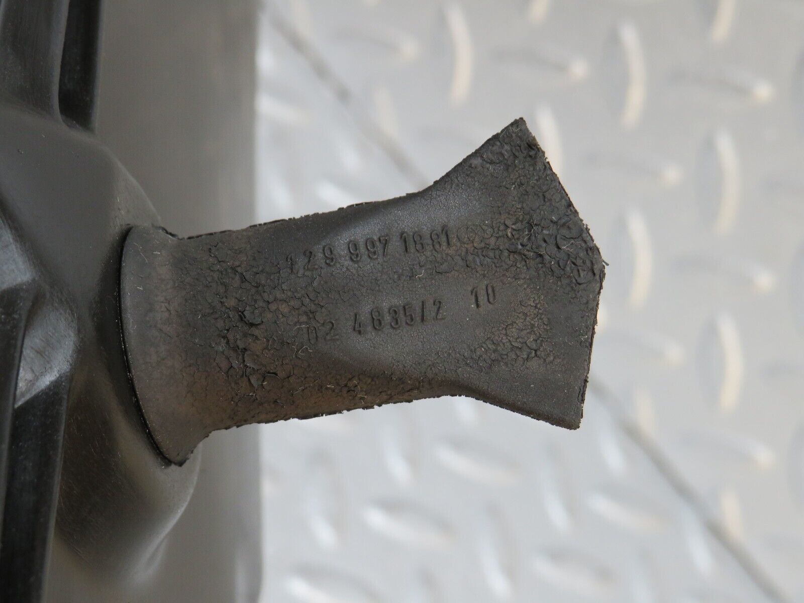 38365 Mercedes-Benz R129 280SL Coupe Heater Blower Motor Housing 1298311746