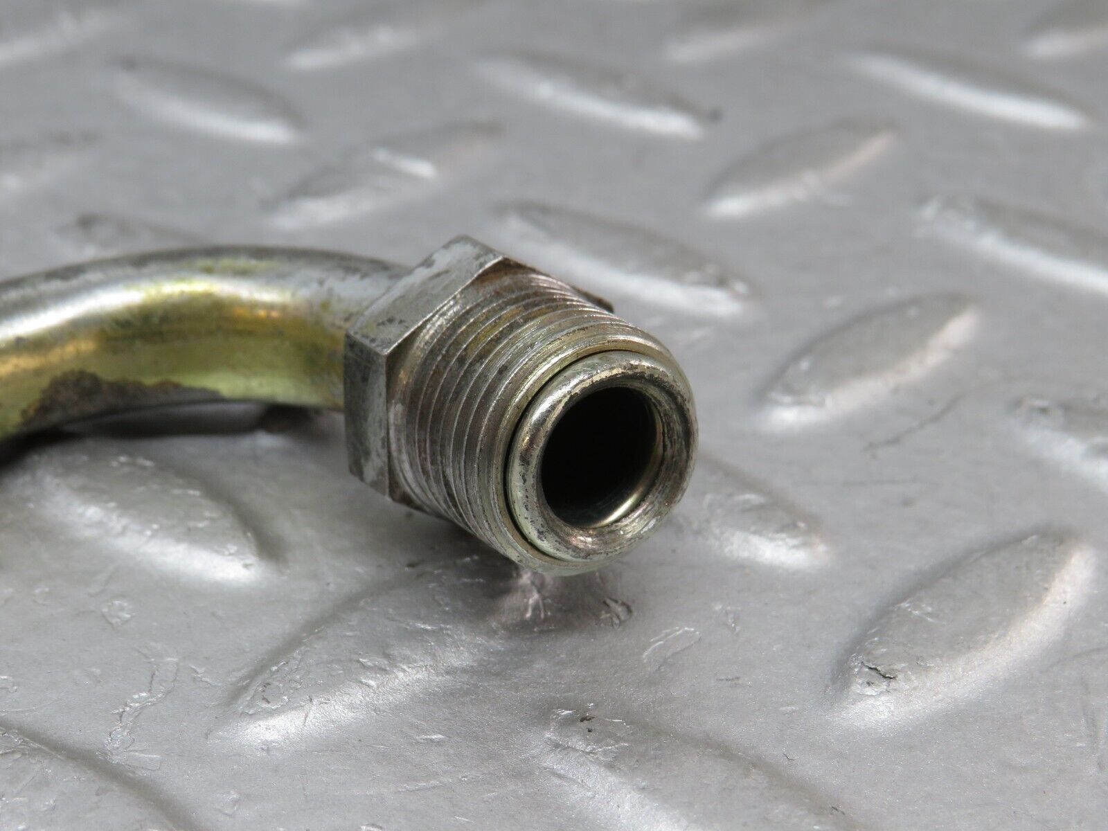 36306 Mercedes-Benz W126 420SE Power Steering Hose Pipe