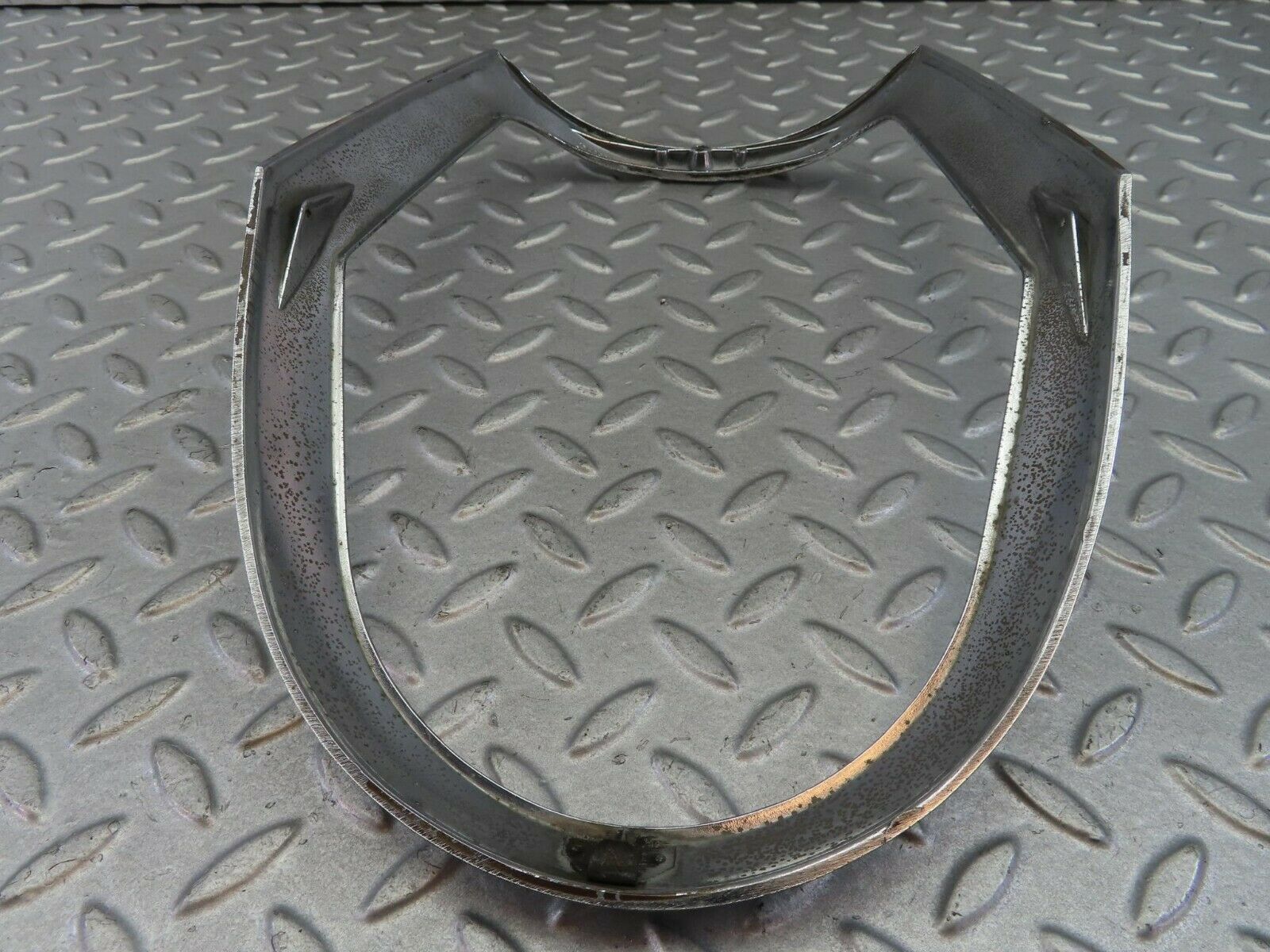 8126 Mercedes-Benz W108 Headlight Chrome Frame