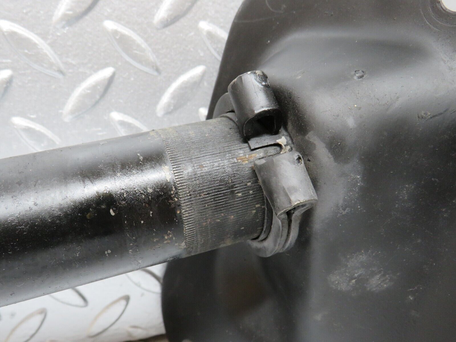 0055 Mercedes-Benz W116 350SE Steering Column