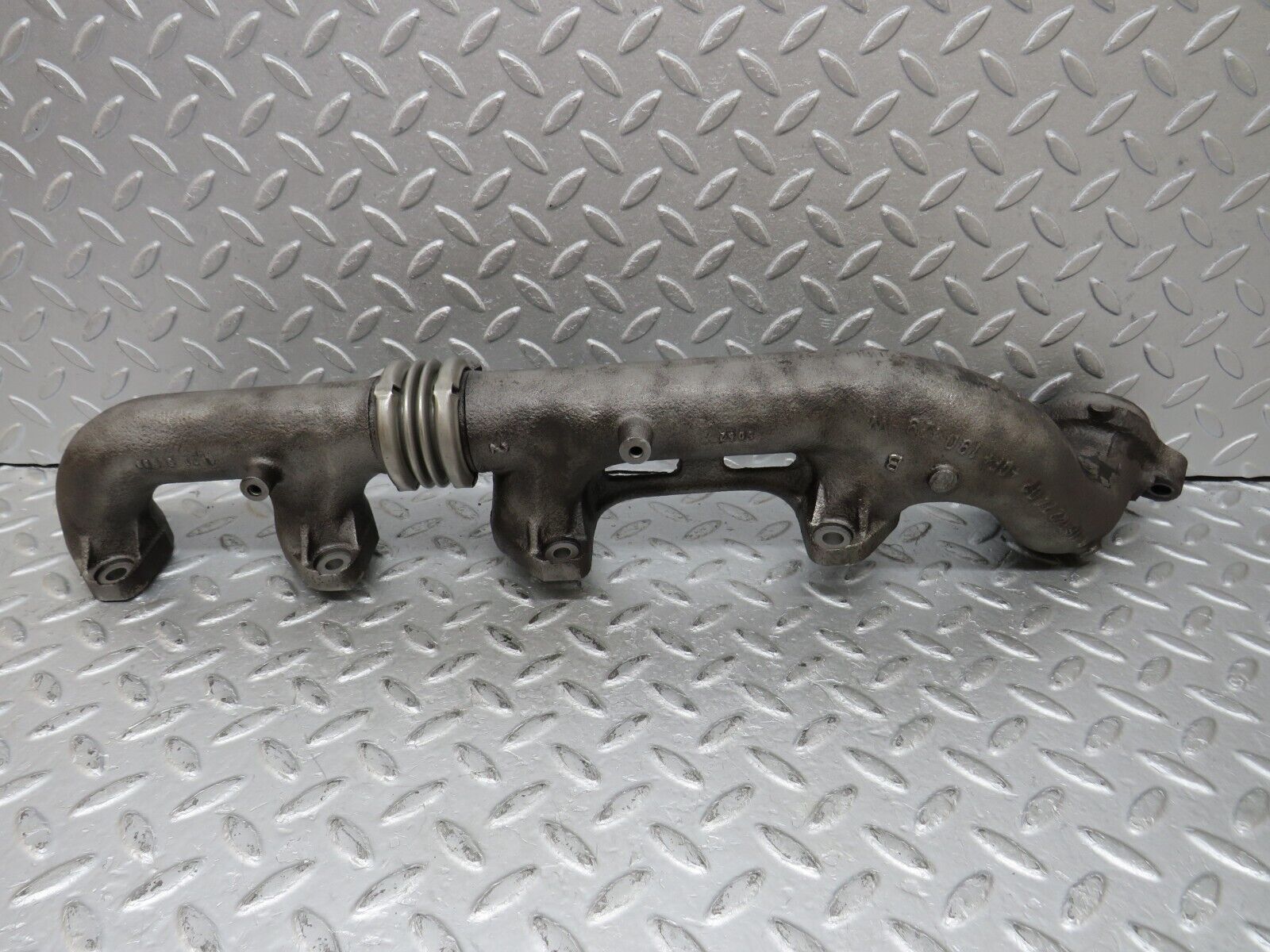 36332 Mercedes-Benz W126 420SE Exhaust Manifold Right 1161422402 1161420602