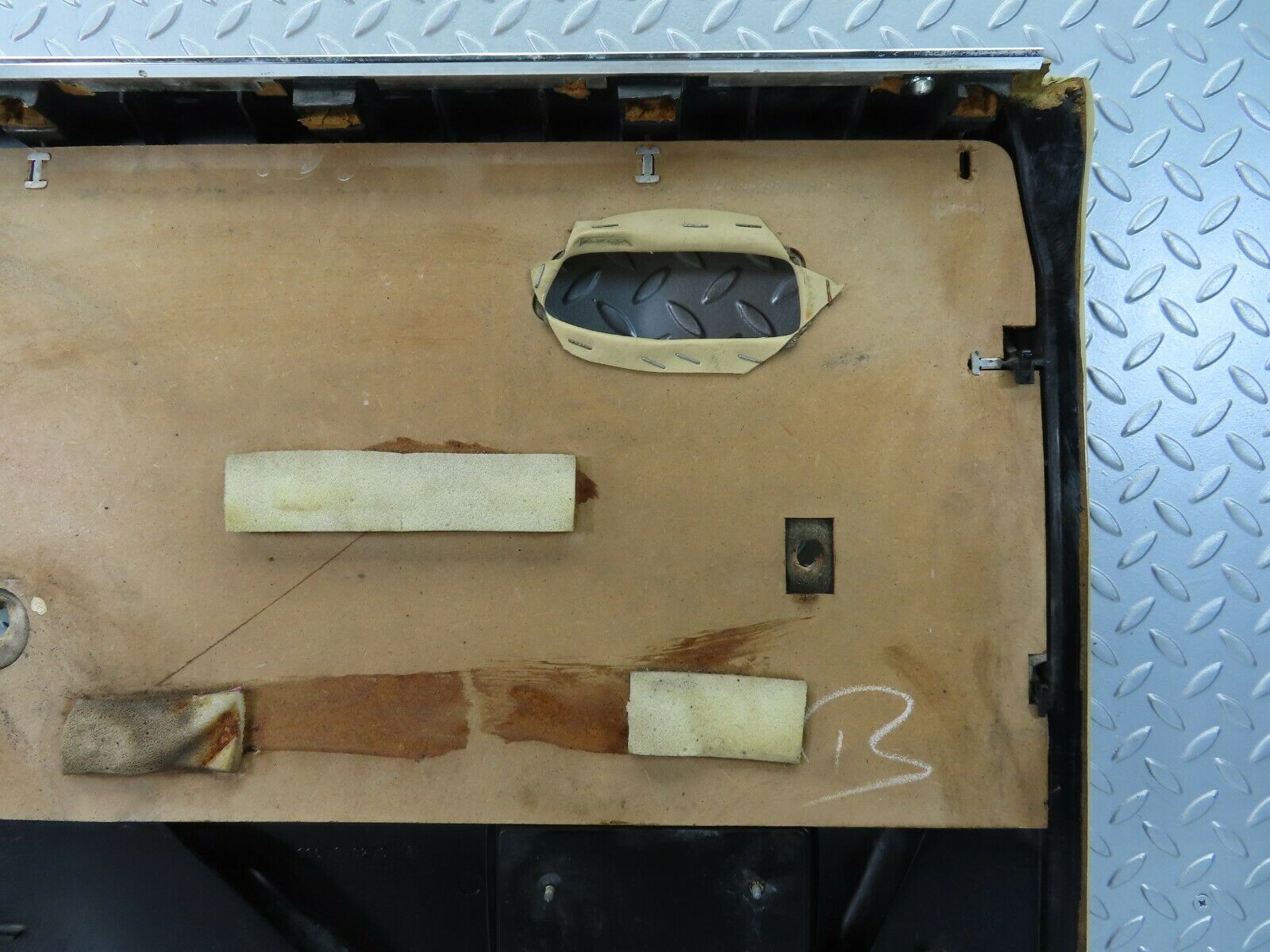 7315 Mercedes-Benz W116 450SE Rear Right Door Card Beige 1167370270