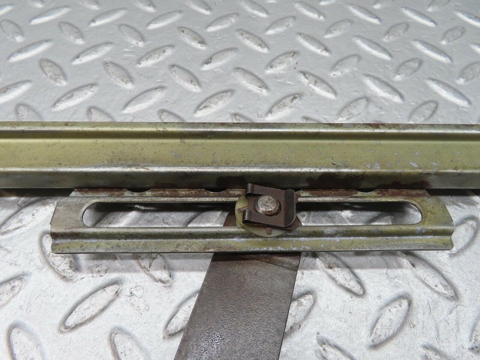 13035 Mercedes-Benz W111 220S Rear Right Manual Window Regulator