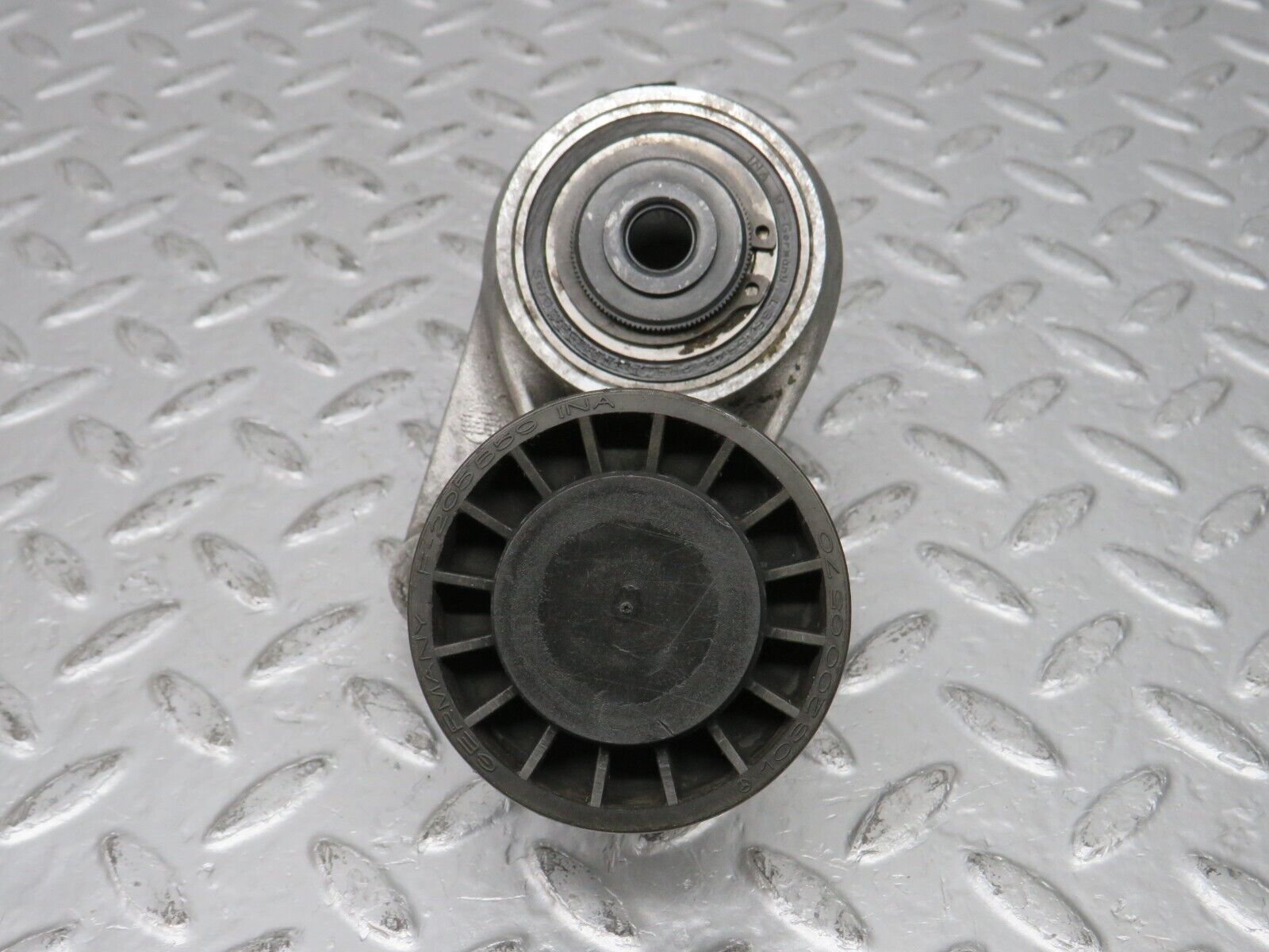 32712 Mercedes-Benz S124 300TE Wagon Belt Tensioner 1032021040 1025841538